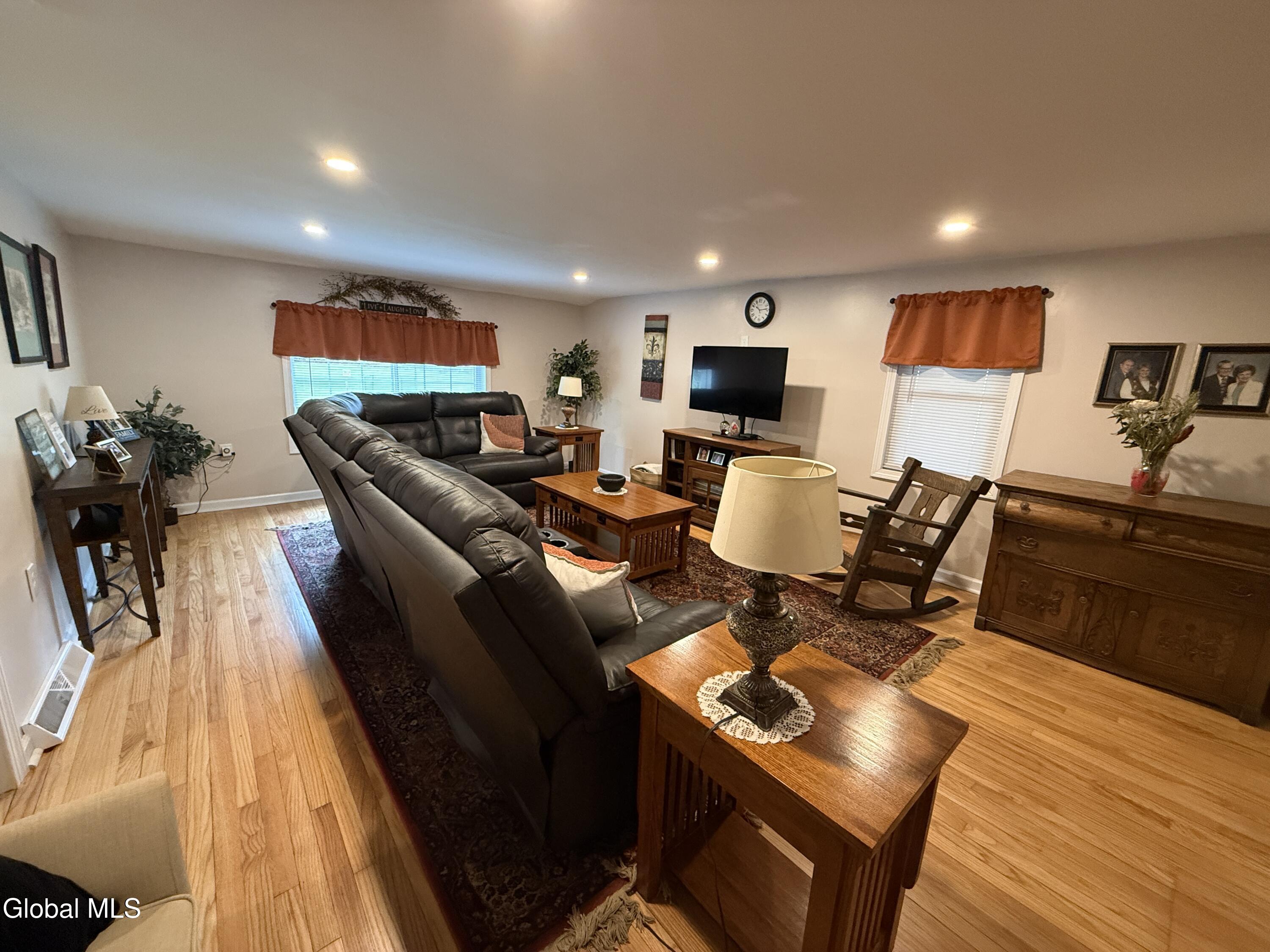 6 Homer Avenue