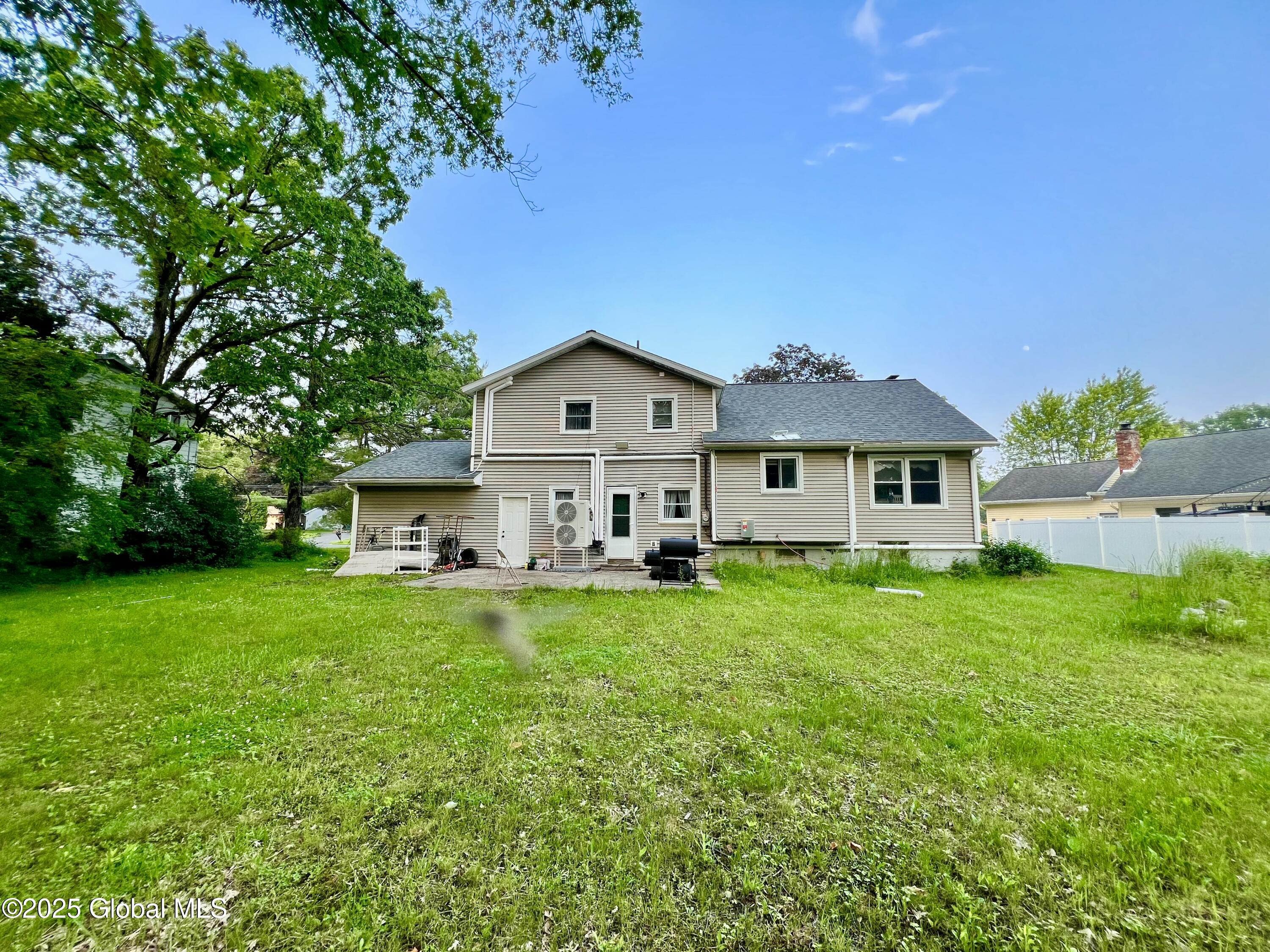 Glenville, New York 12302, United States, 6 Bedrooms Bedrooms, ,2 BathroomsBathrooms,Residential,Active,148235