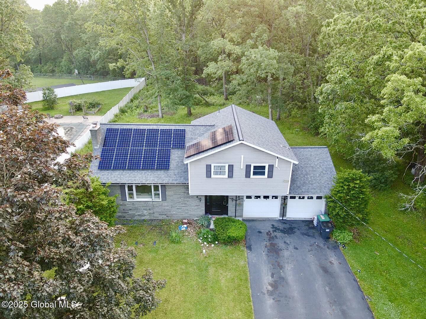 Glenville, New York 12302, United States, 6 Bedrooms Bedrooms, ,2 BathroomsBathrooms,Residential,Active,148235