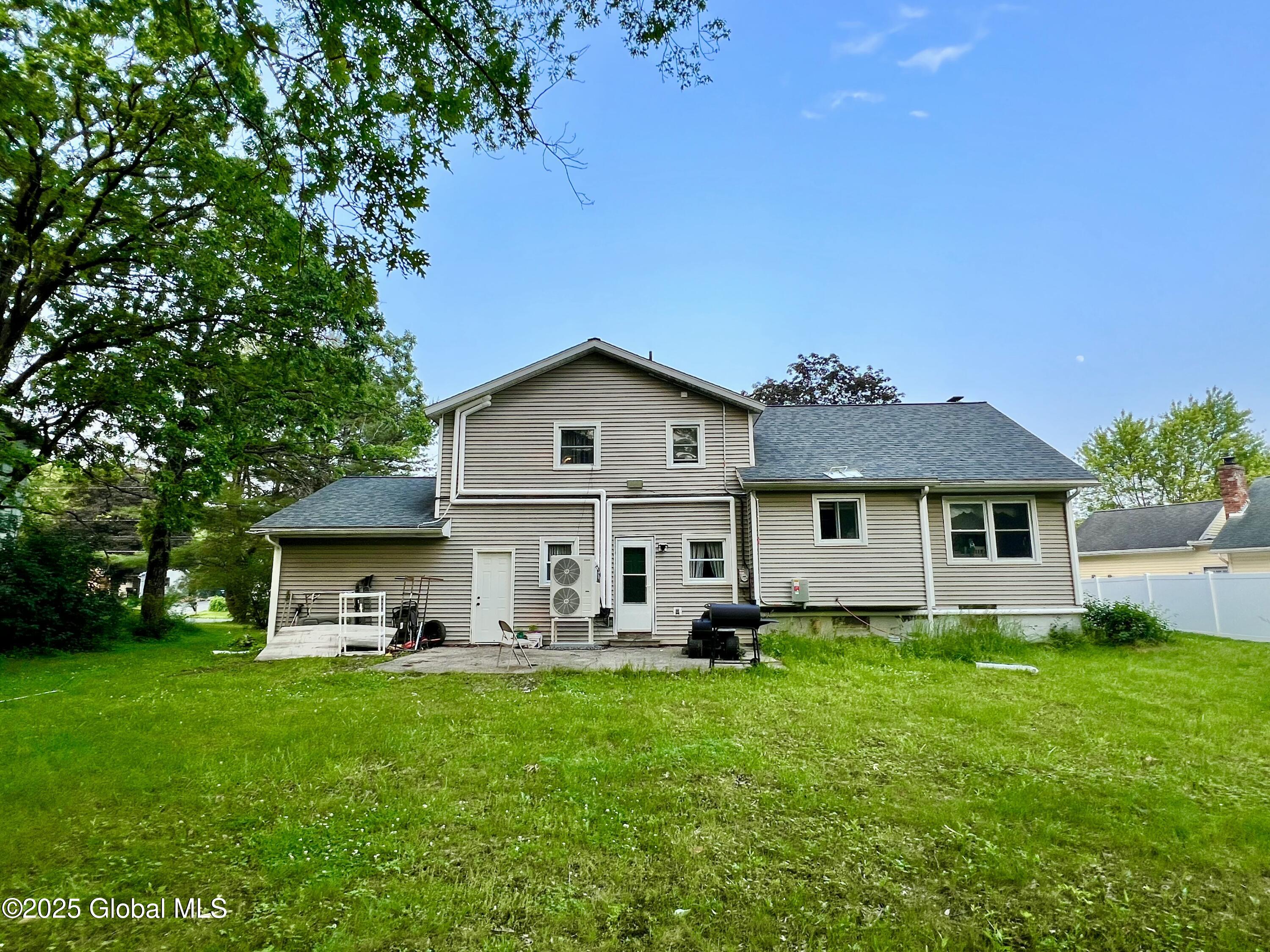 Glenville, New York 12302, United States, 6 Bedrooms Bedrooms, ,2 BathroomsBathrooms,Residential,Active,148235