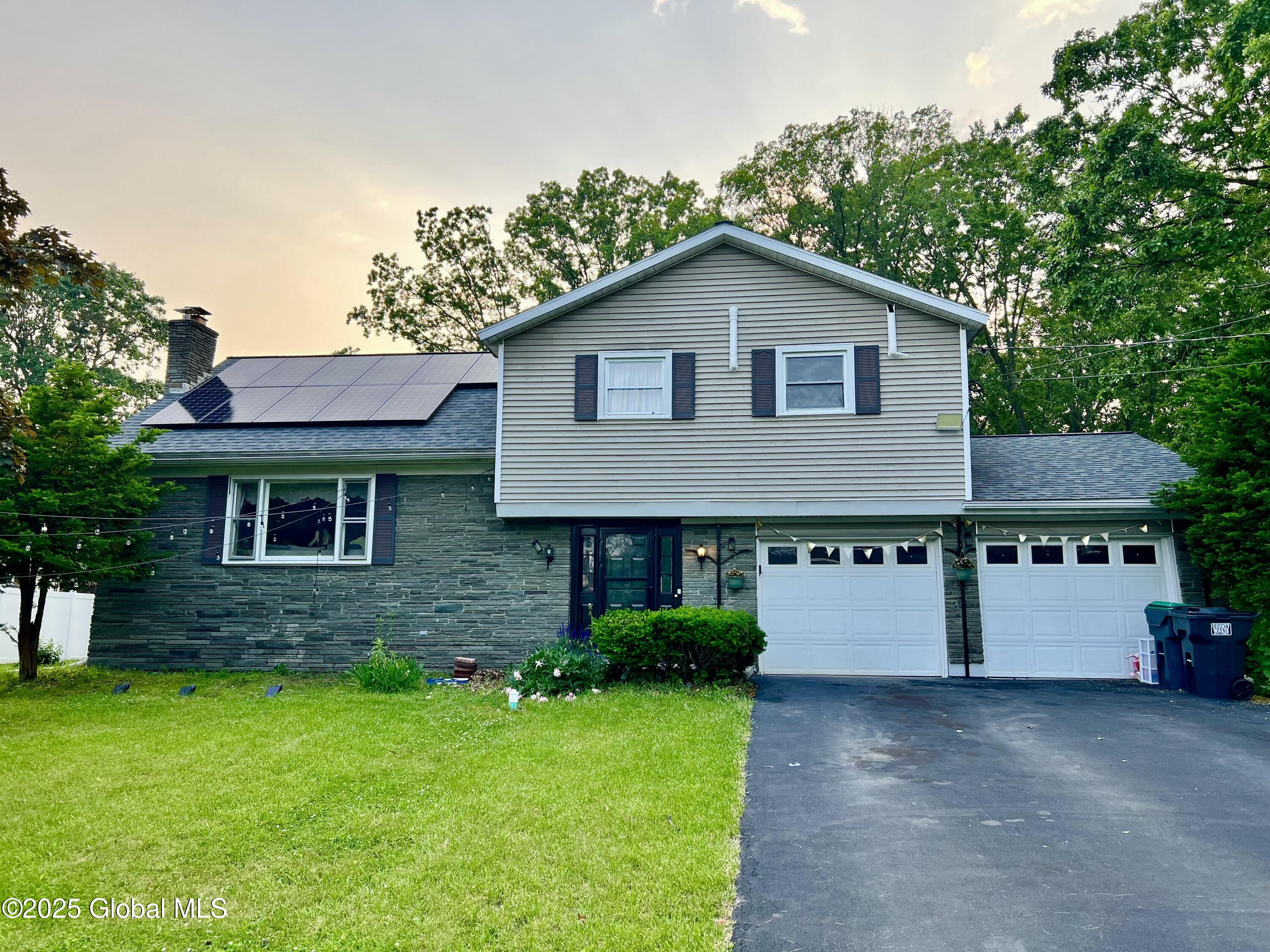 Glenville, New York 12302, United States, 6 Bedrooms Bedrooms, ,2 BathroomsBathrooms,Residential,Active,148235