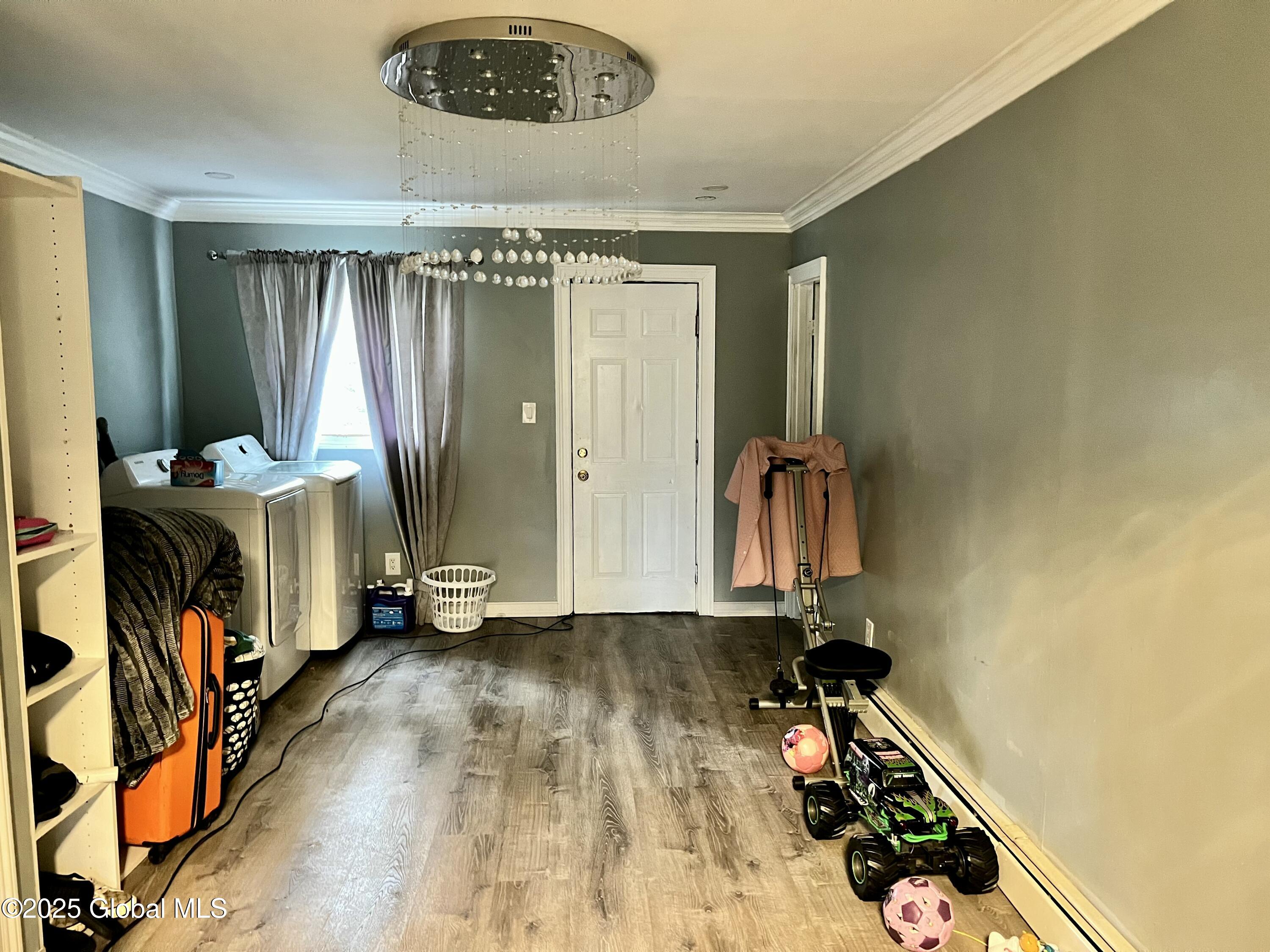 Glenville, New York 12302, United States, 6 Bedrooms Bedrooms, ,2 BathroomsBathrooms,Residential,Active,148235