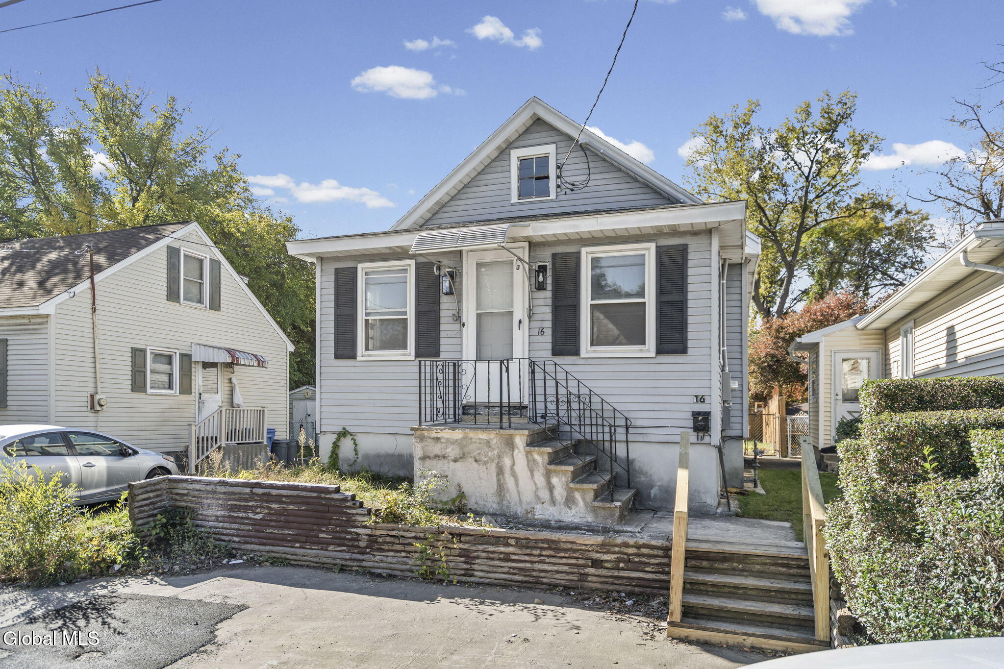 16 Lyric Avenue
