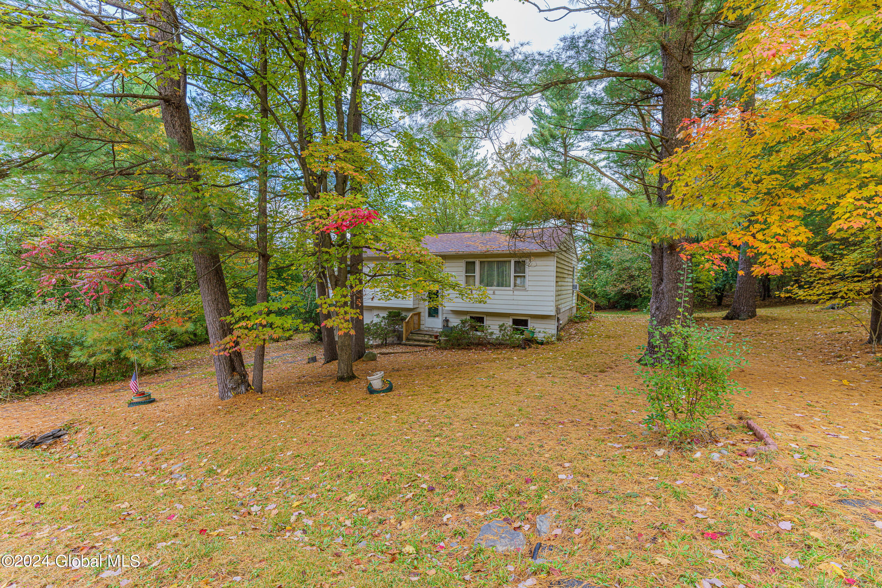 67 Oak Leaf Drive, Stuyvesant, New York image 4