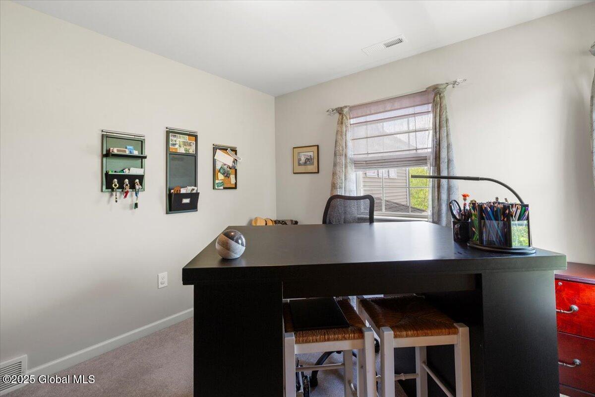 37 Governor Circle, Albany, New York image 33
