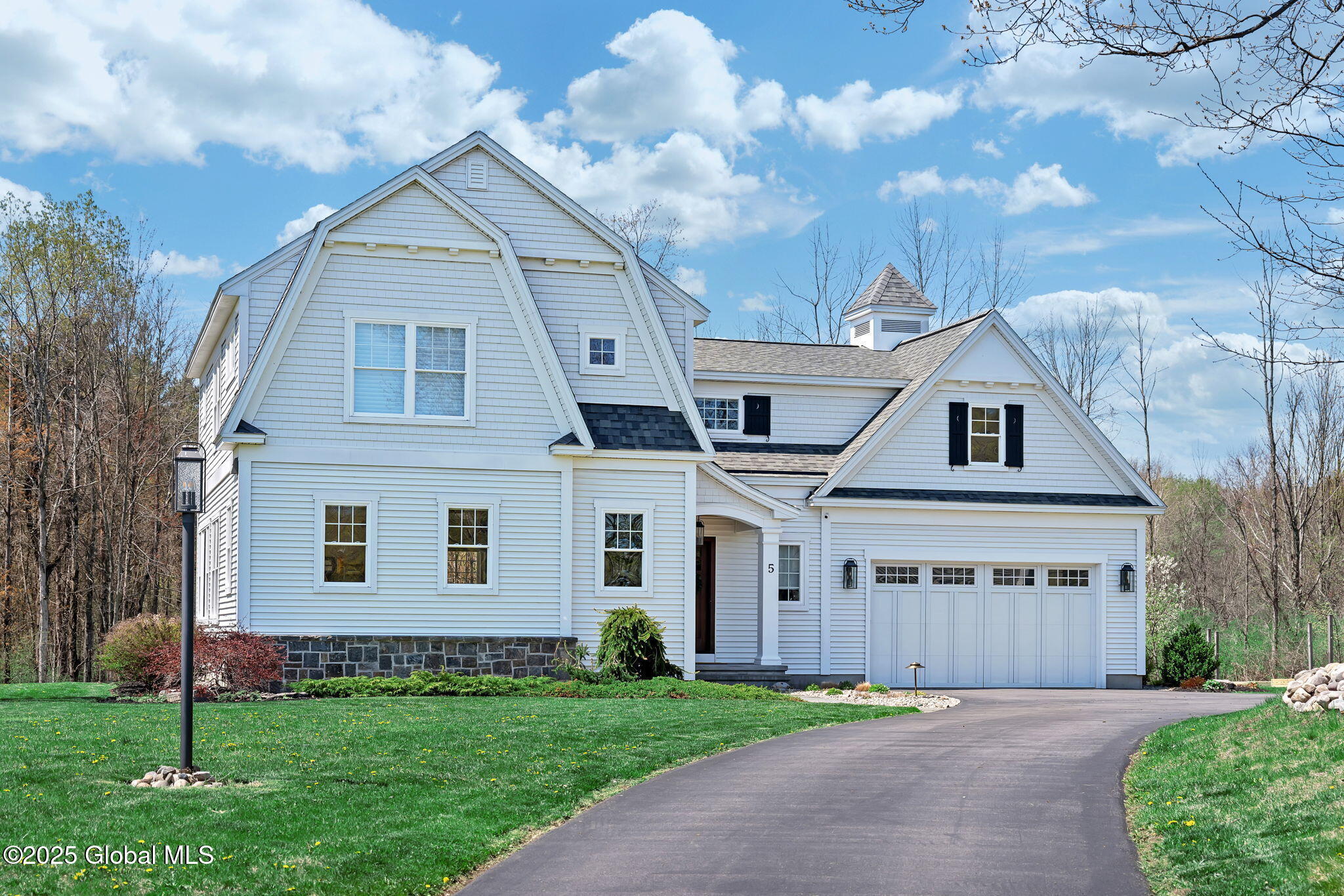 5 Pickett Lane, Rexford, New York image 1