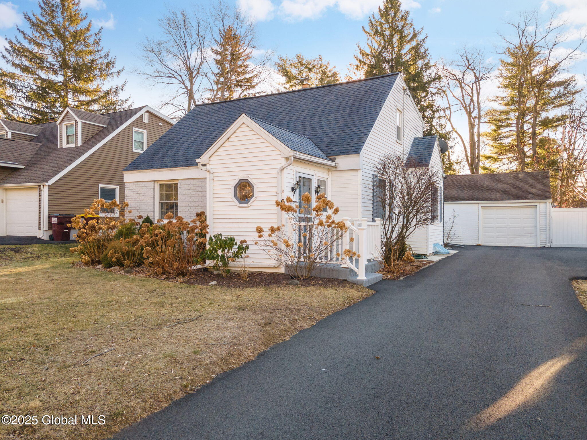 6 Rita Lane, Loudonville, New York image 3