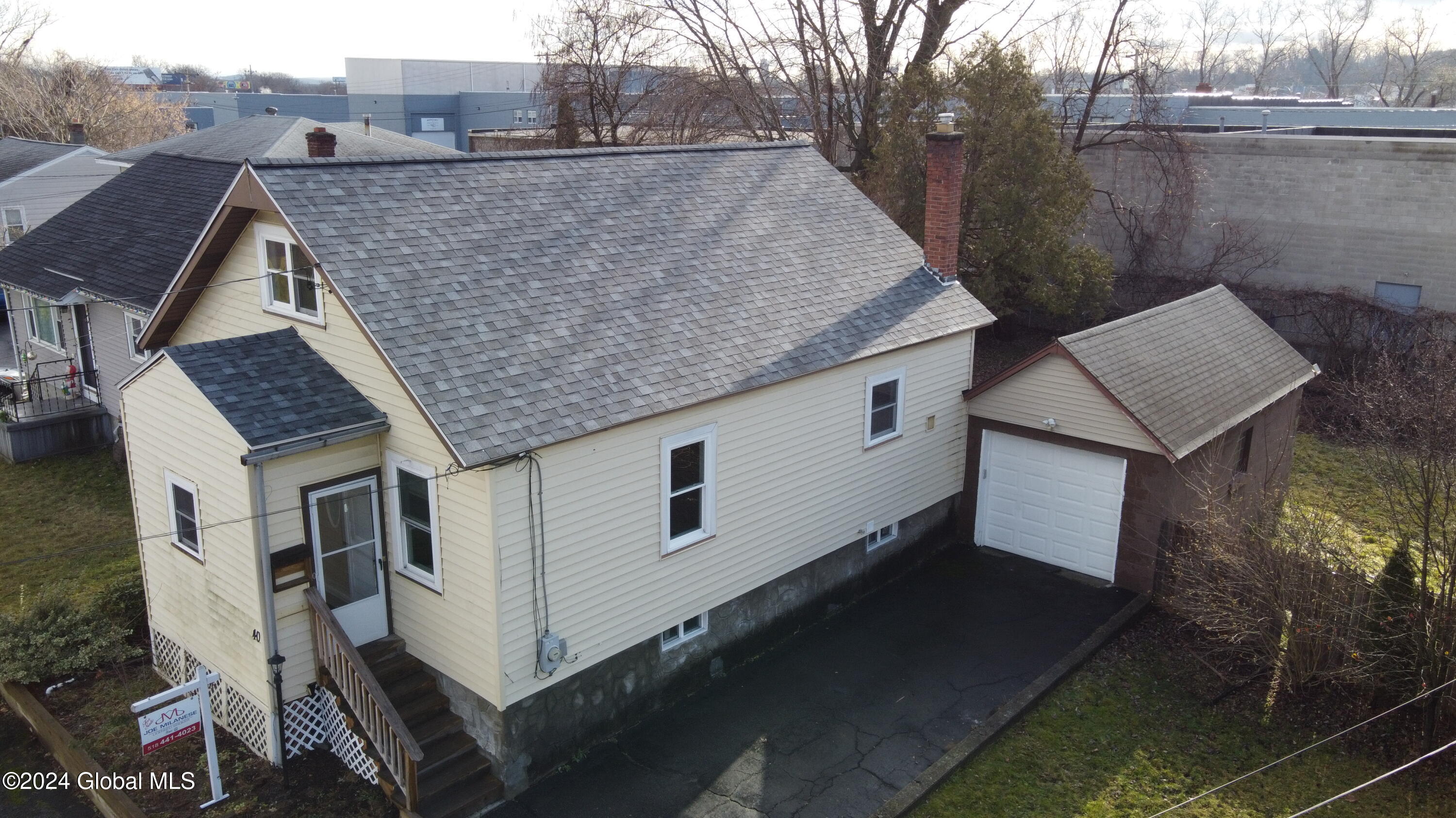 40 Newton Street, Colonie, New York image 1