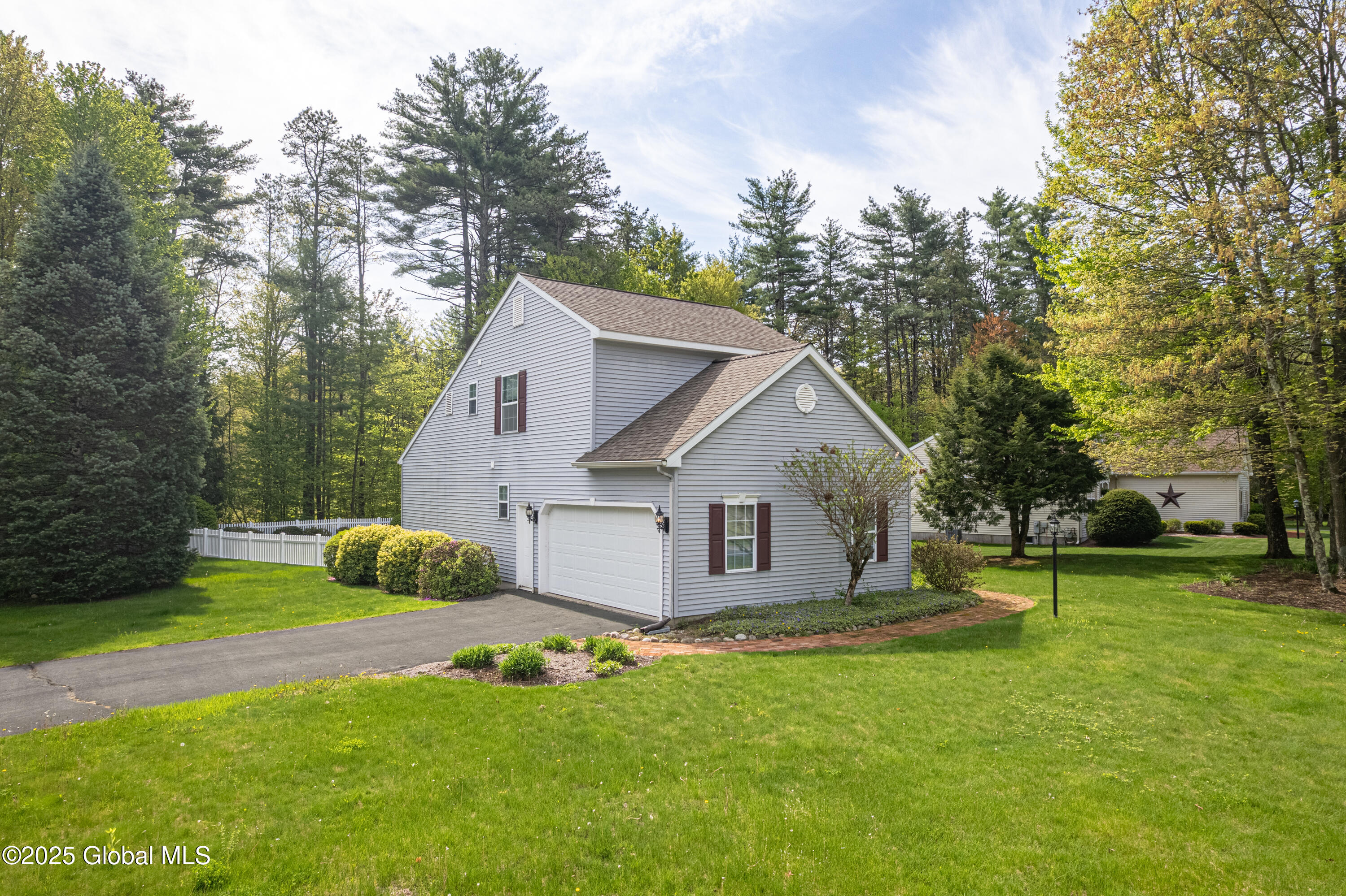 63 Kettles Way, Queensbury, New York image 5