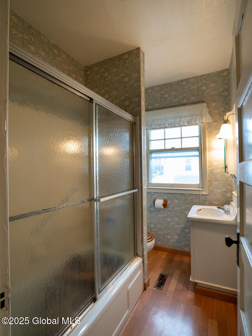 16 Oakwood Boulevard, Hudson, New York image 10