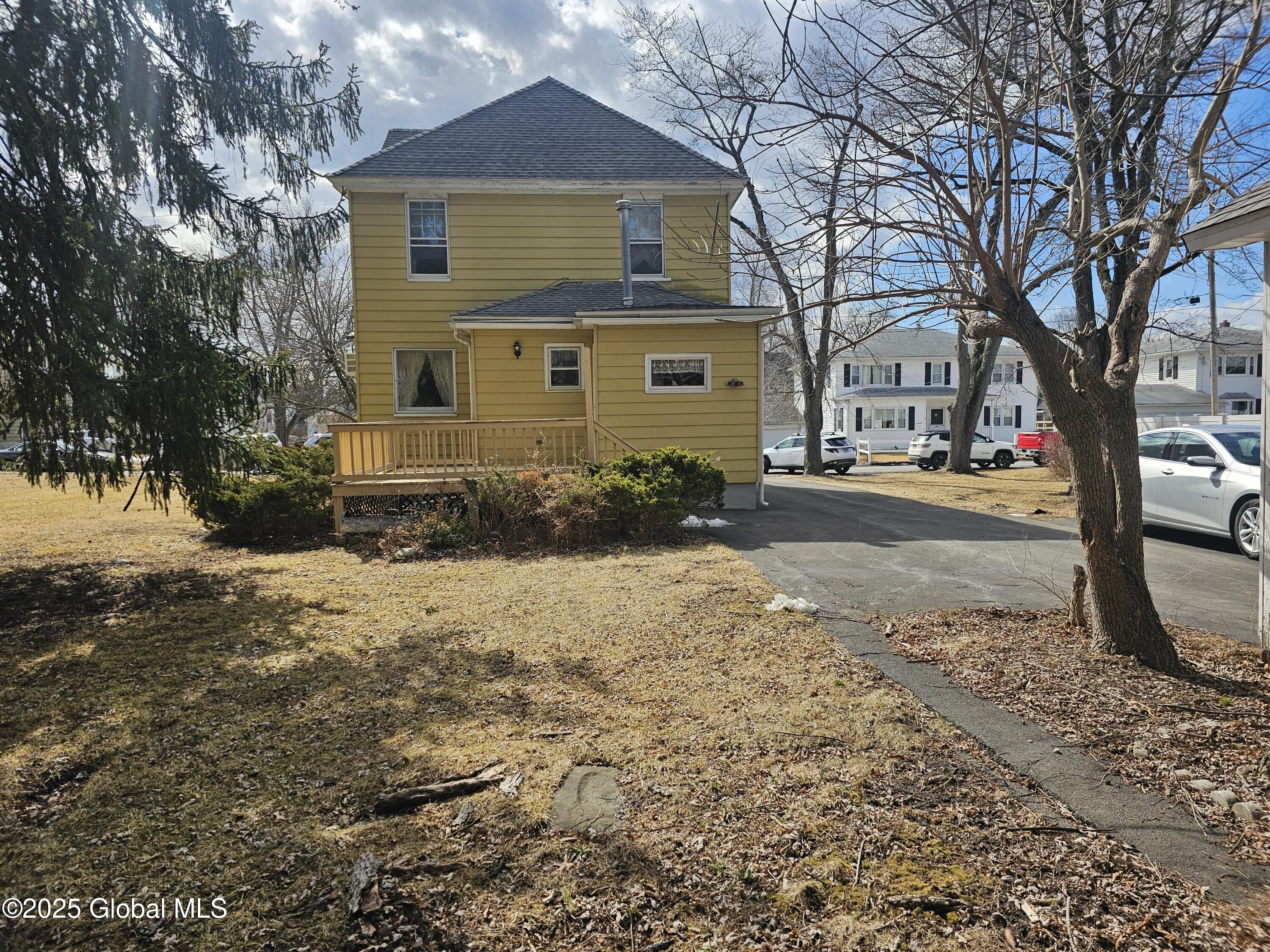 16 Oakwood Boulevard, Hudson, New York image 3