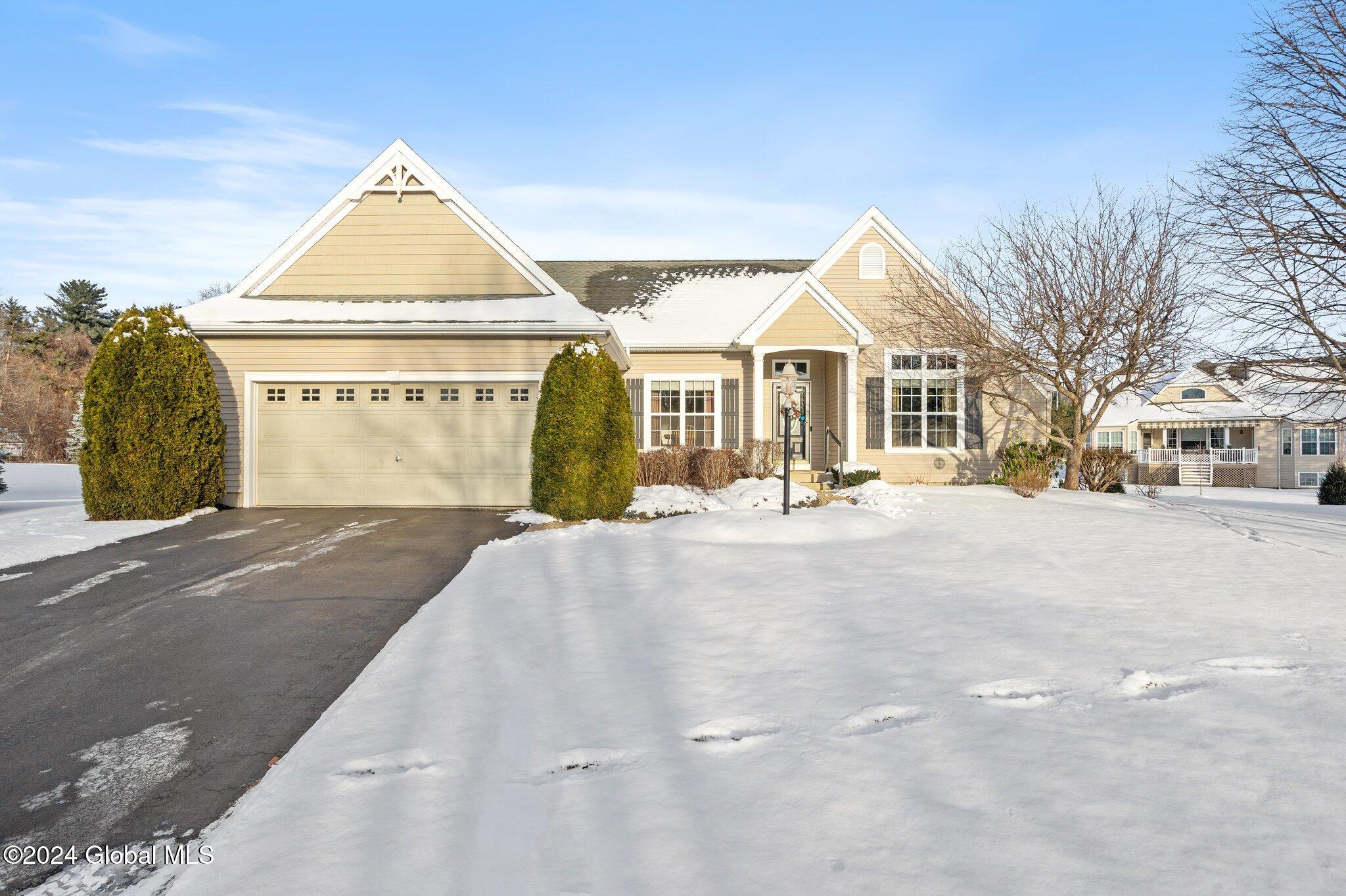 5 Sheridan Court, Clifton Park, New York image 1