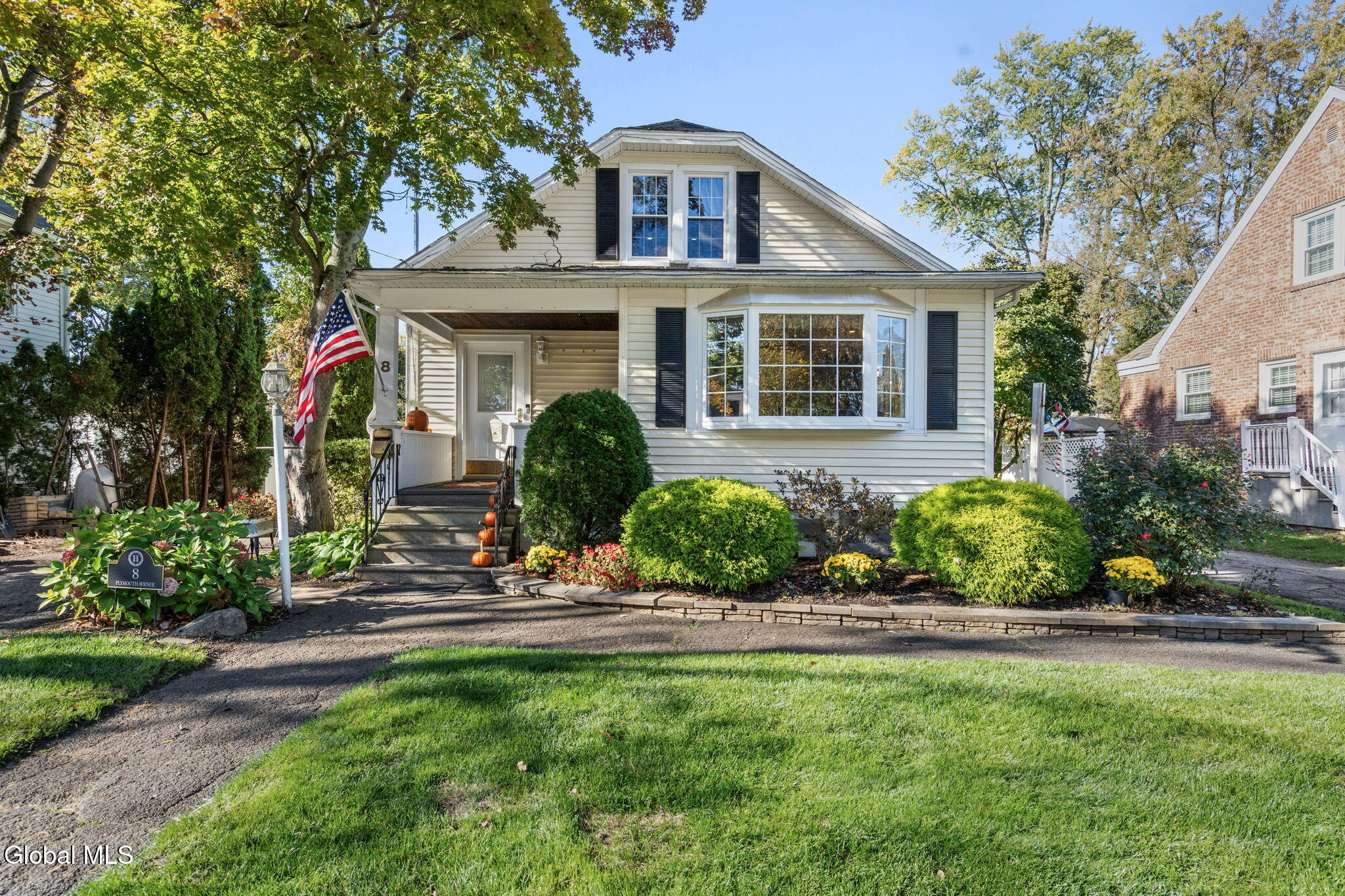 8 Plymouth Avenue
