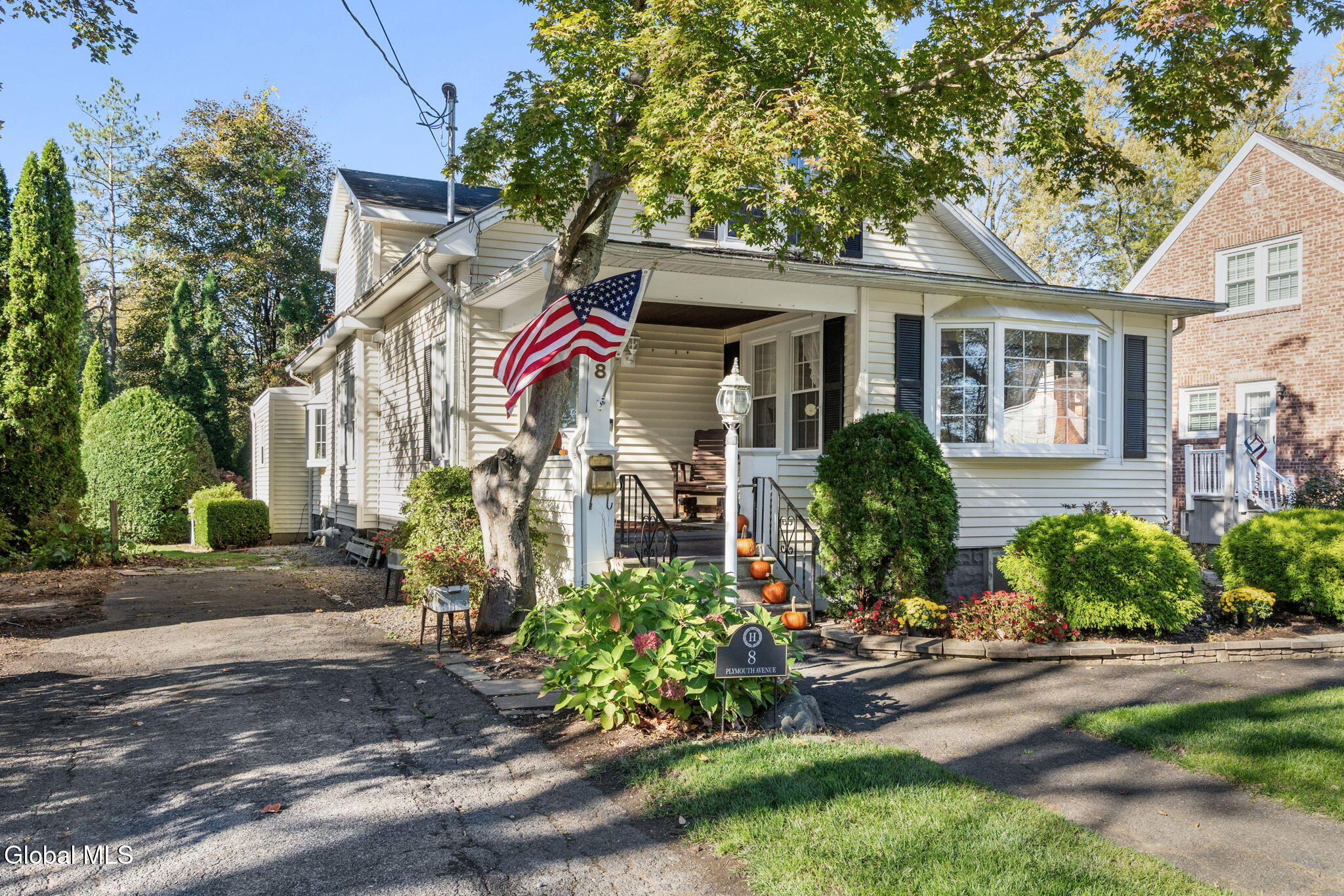 8 Plymouth Avenue