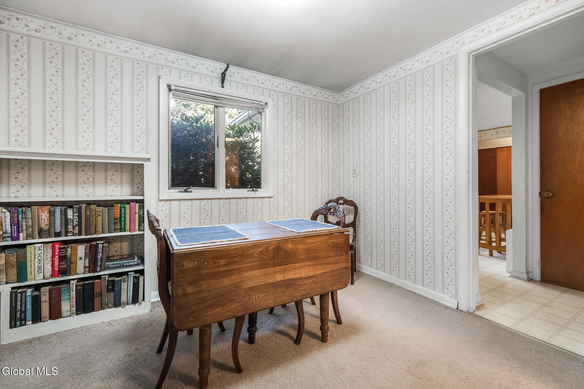 Niverville, New York 12130, United States, 3 Bedrooms Bedrooms, ,2 BathroomsBathrooms,Residential,Contingent,211304