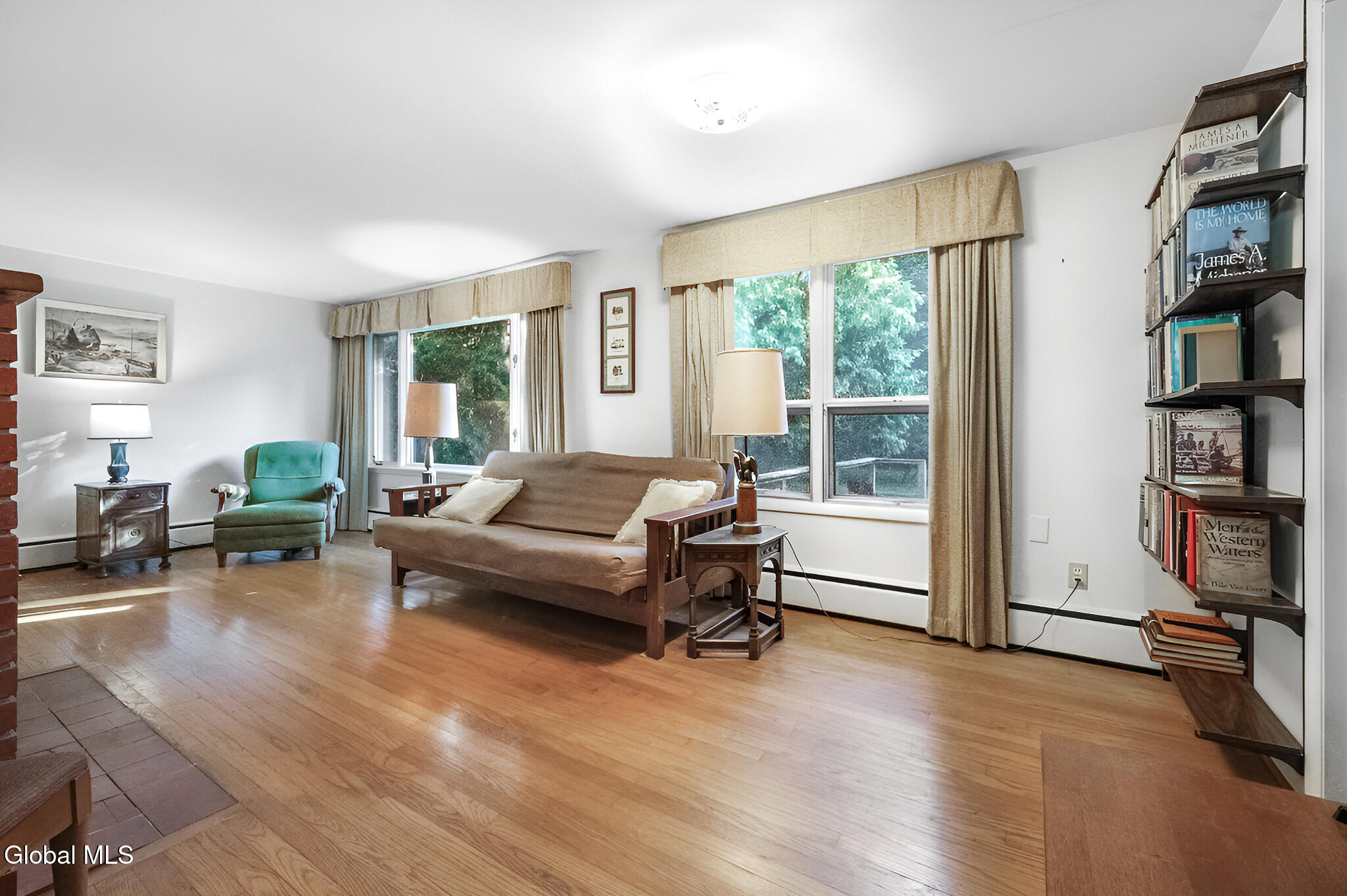 Niverville, New York 12130, United States, 3 Bedrooms Bedrooms, ,2 BathroomsBathrooms,Residential,Contingent,211304