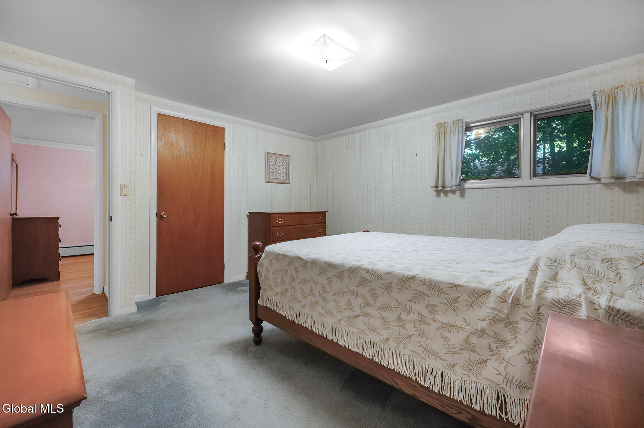 Niverville, New York 12130, United States, 3 Bedrooms Bedrooms, ,2 BathroomsBathrooms,Residential,Contingent,211304