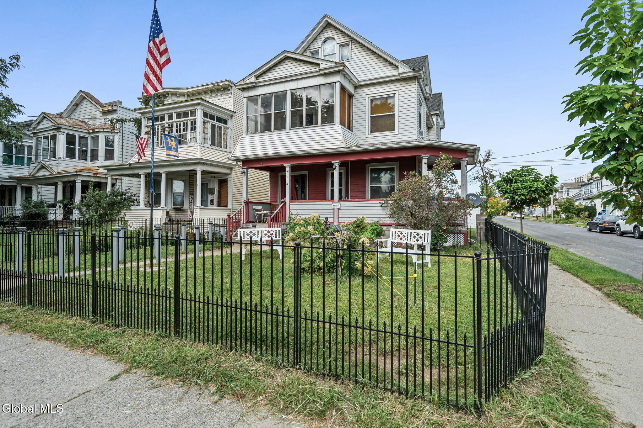 264 Manning Boulevard