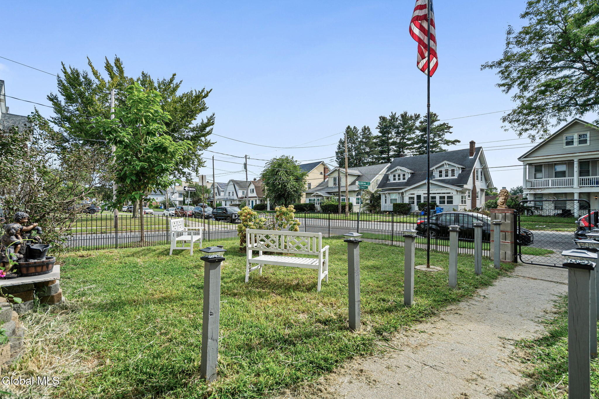 264 Manning Boulevard