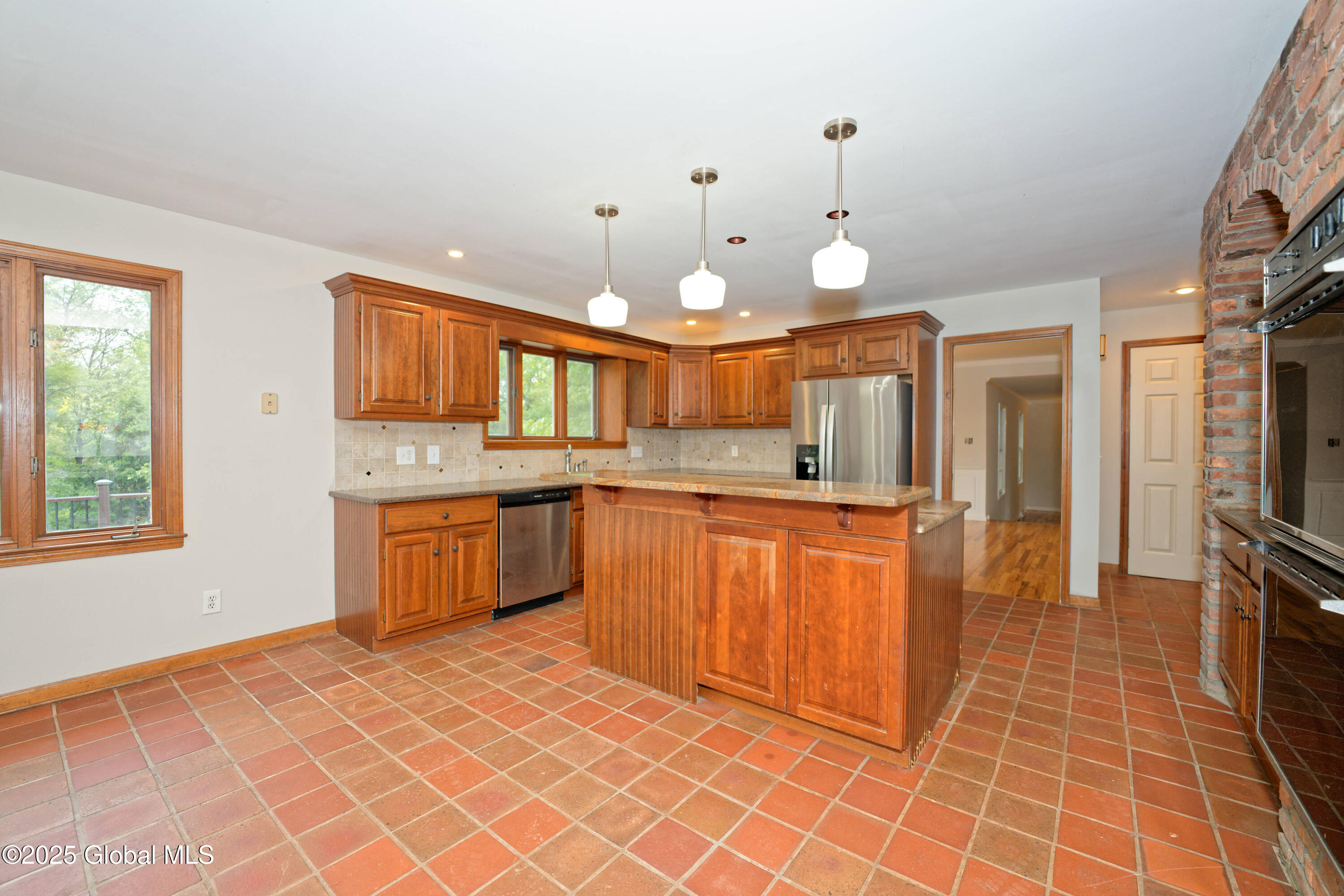 14 Birch Hill Road, Albany, New York image 16