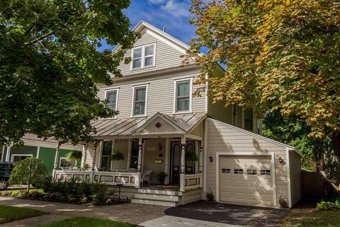 Photo of 137 Lake Avenue, Saratoga Springs, NY 12866 (MLS # 202527722)