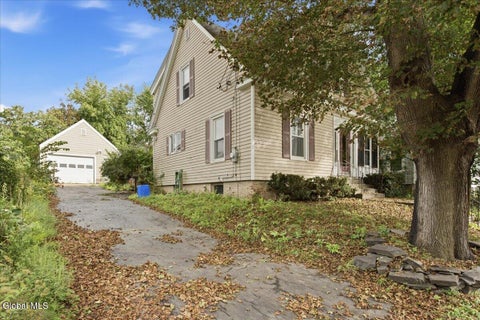Homes For Sale - 12 Kinloch Avenue<br/> Rensselaer County, Troy, NY 12180