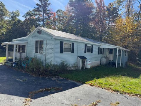 Homes For Sale - 14 Harris Road<br/> Warren County, Brant Lake, NY 12815