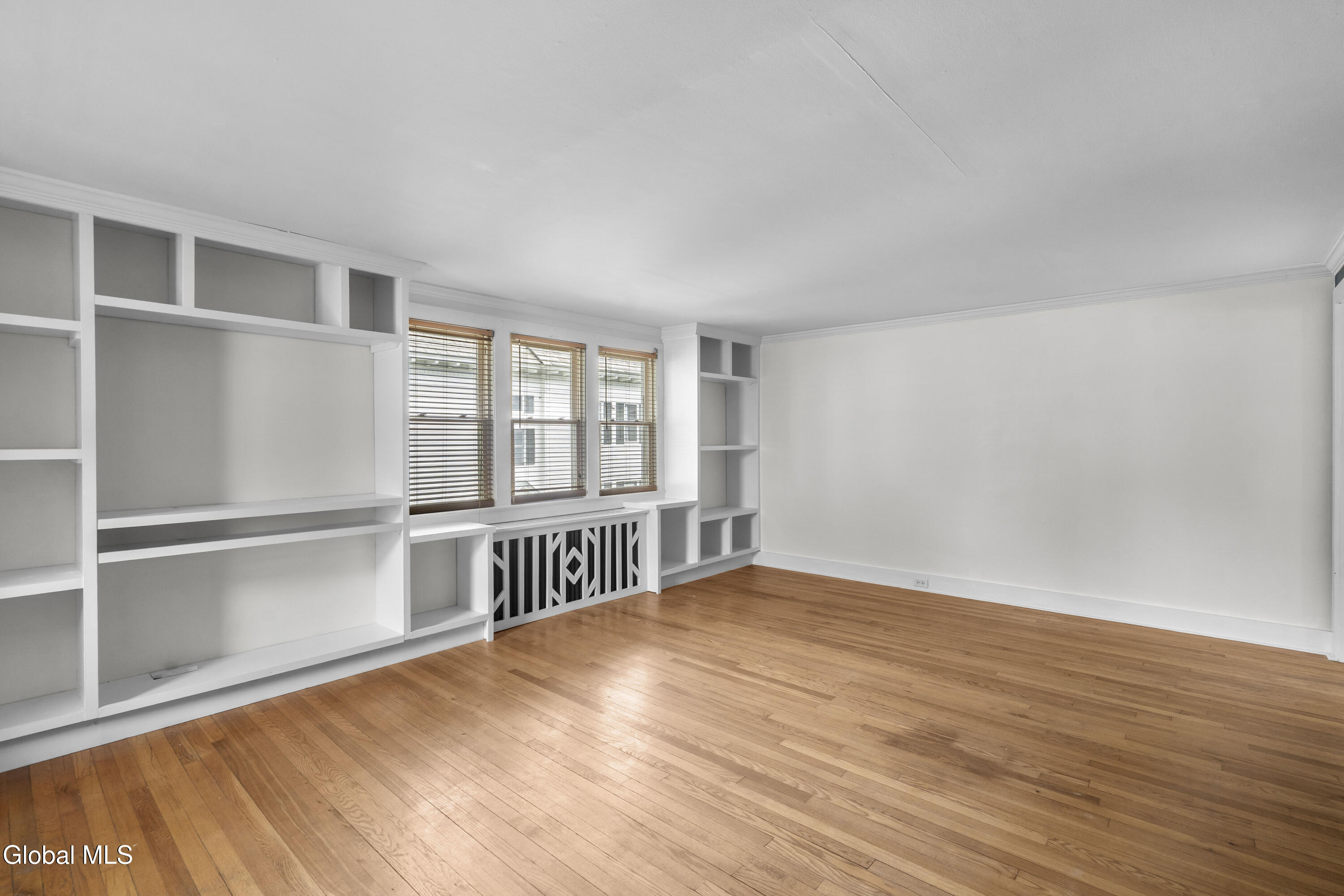 5 Grant Avenue