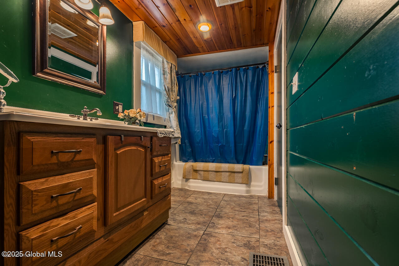 5518 Crooked Street, Galway, New York image 37