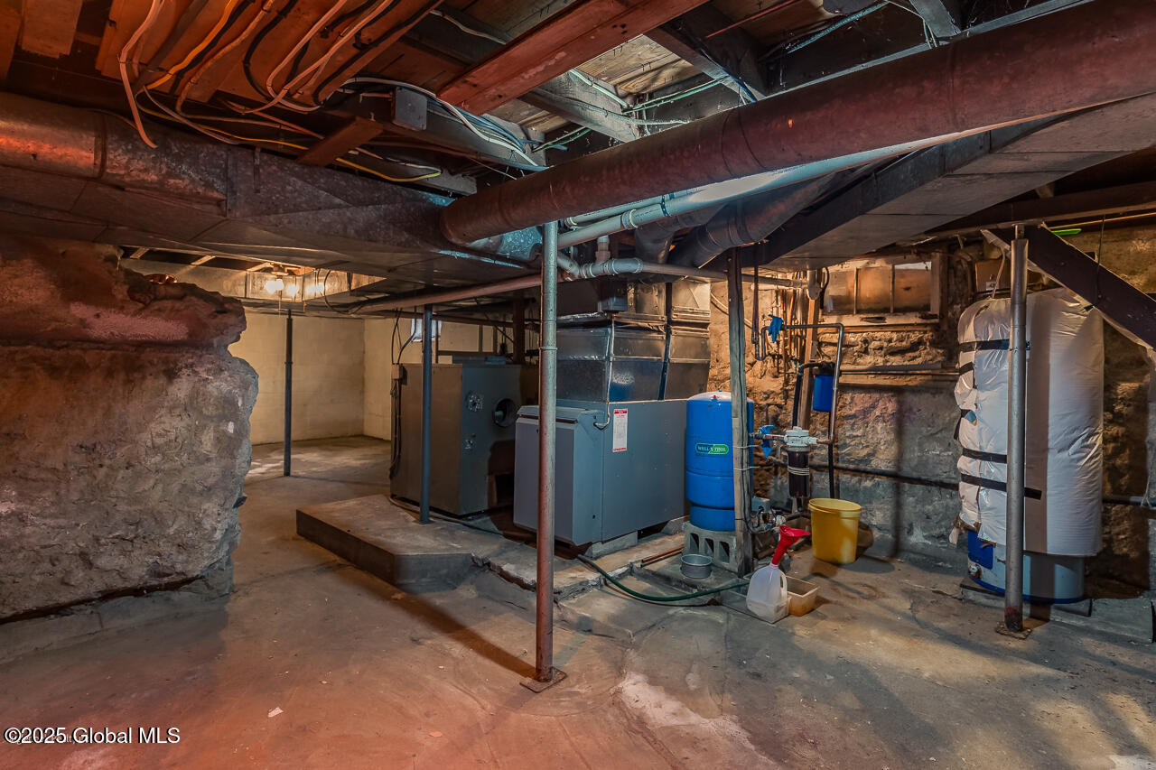 5518 Crooked Street, Galway, New York image 40