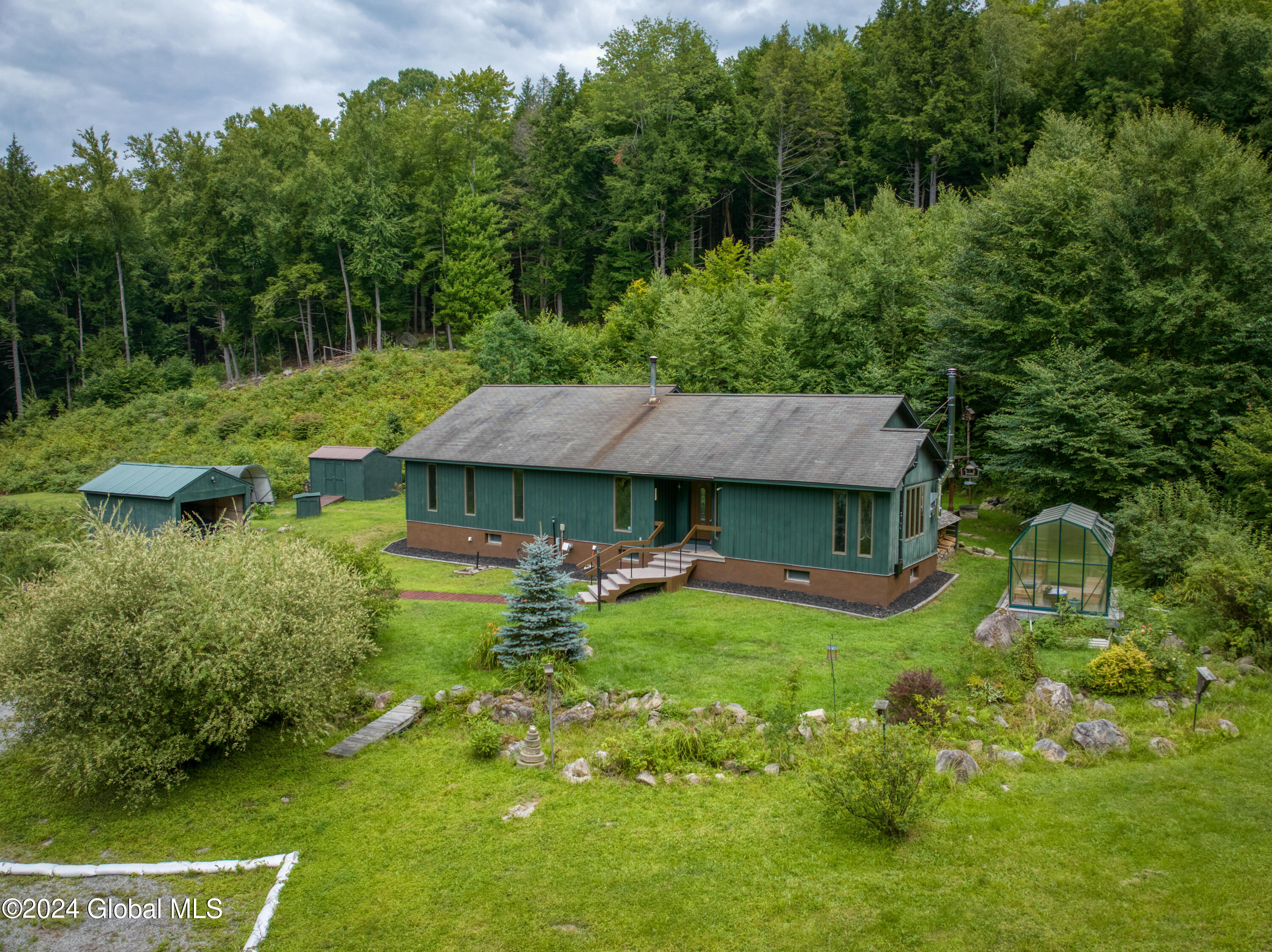 380 Valentine Pond Road, Pottersville, New York image 2