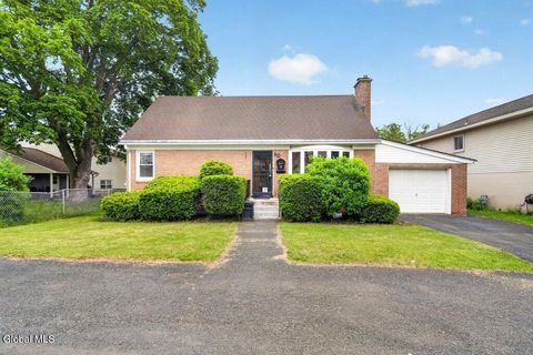 Photo of 10 Warren Avenue, Albany, NY 12203 (MLS # 202617900)