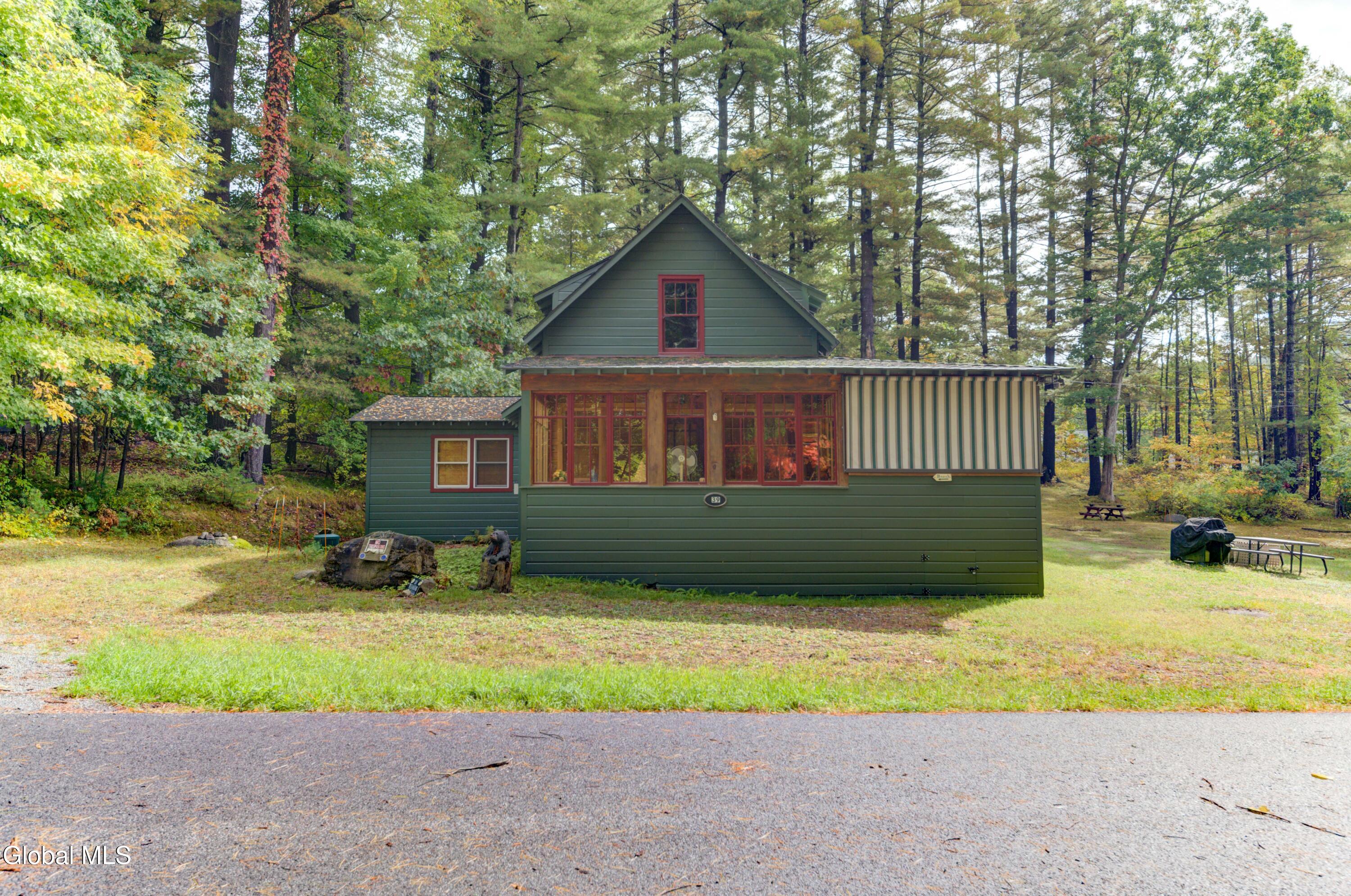 39 Cedar Lane