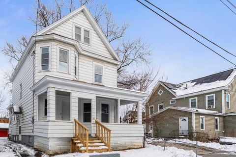 Photo of 3 Mapleridge Avenue, Albany, NY 12209 (MLS # 202530584)