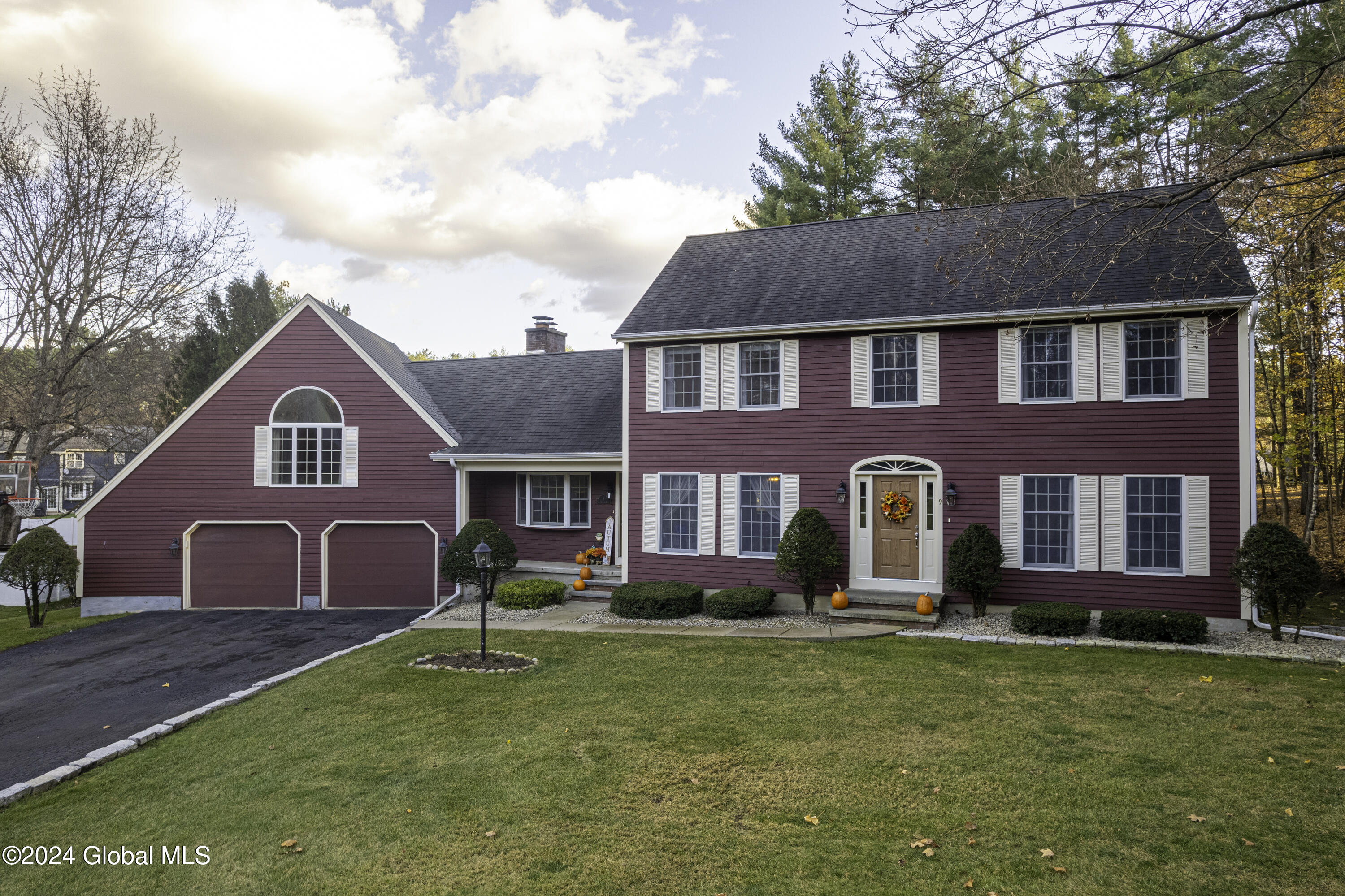 9 Fox Hollow Lane, Queensbury, New York image 1