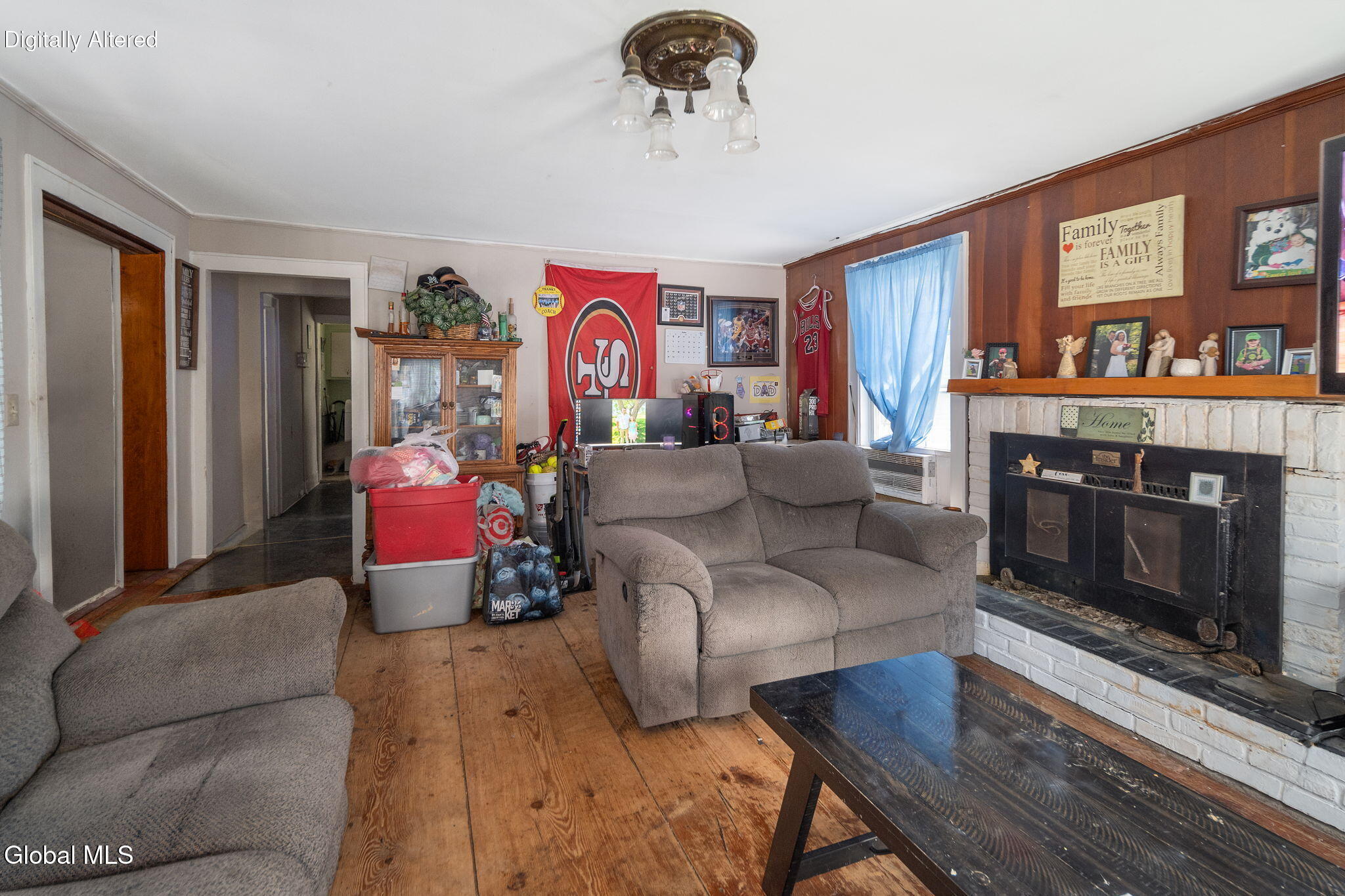 118 Railroad Avenue