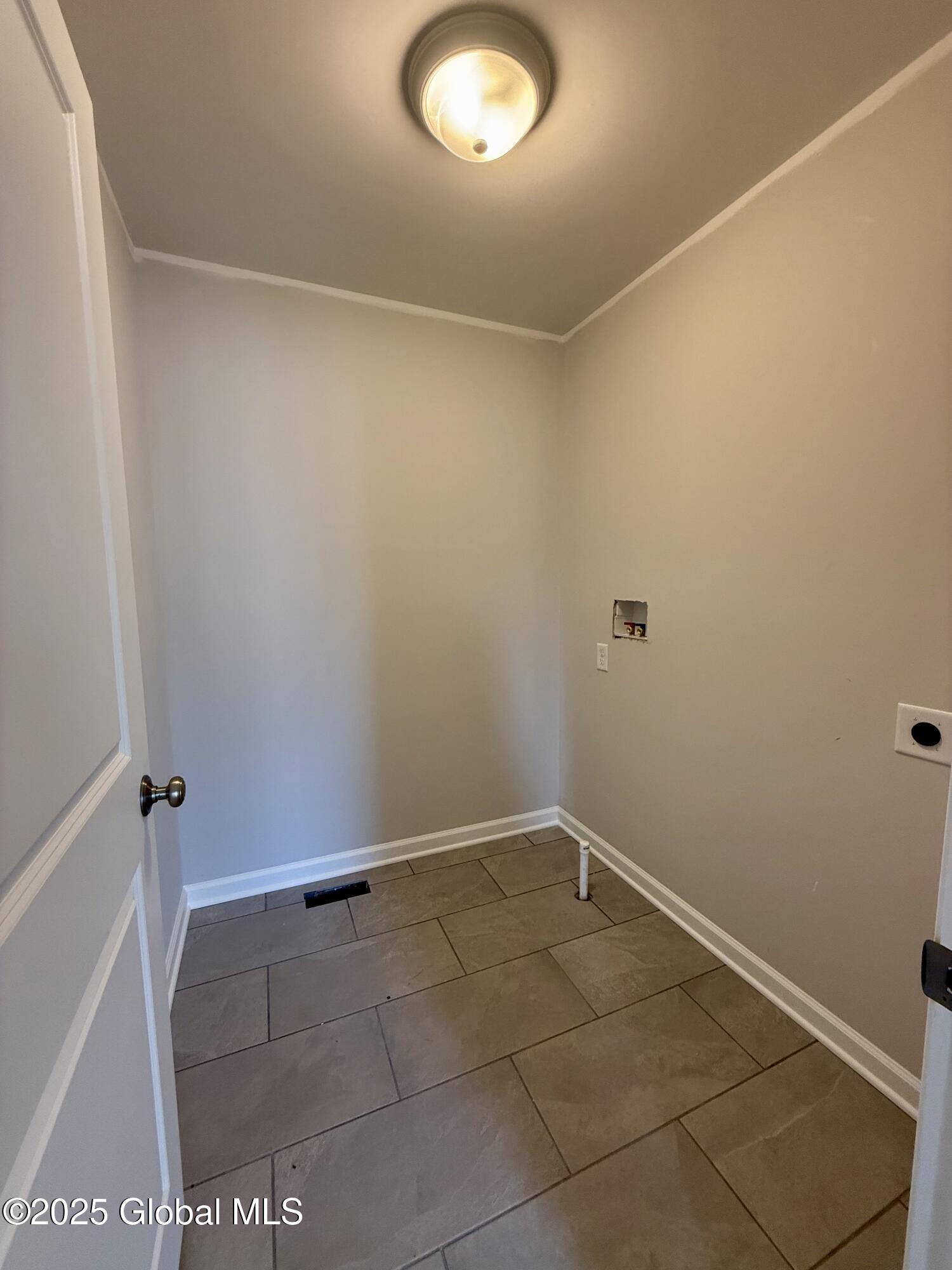 1 Larkin Drive, Ballston Lake, New York image 11