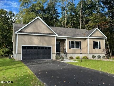 Photo of 2 Michael Drive, Colonie, NY 12303 (MLS # 202525300)