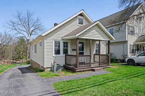 Photo of 424 Vley Road, Glenville, NY 12302 (MLS # 202615360)