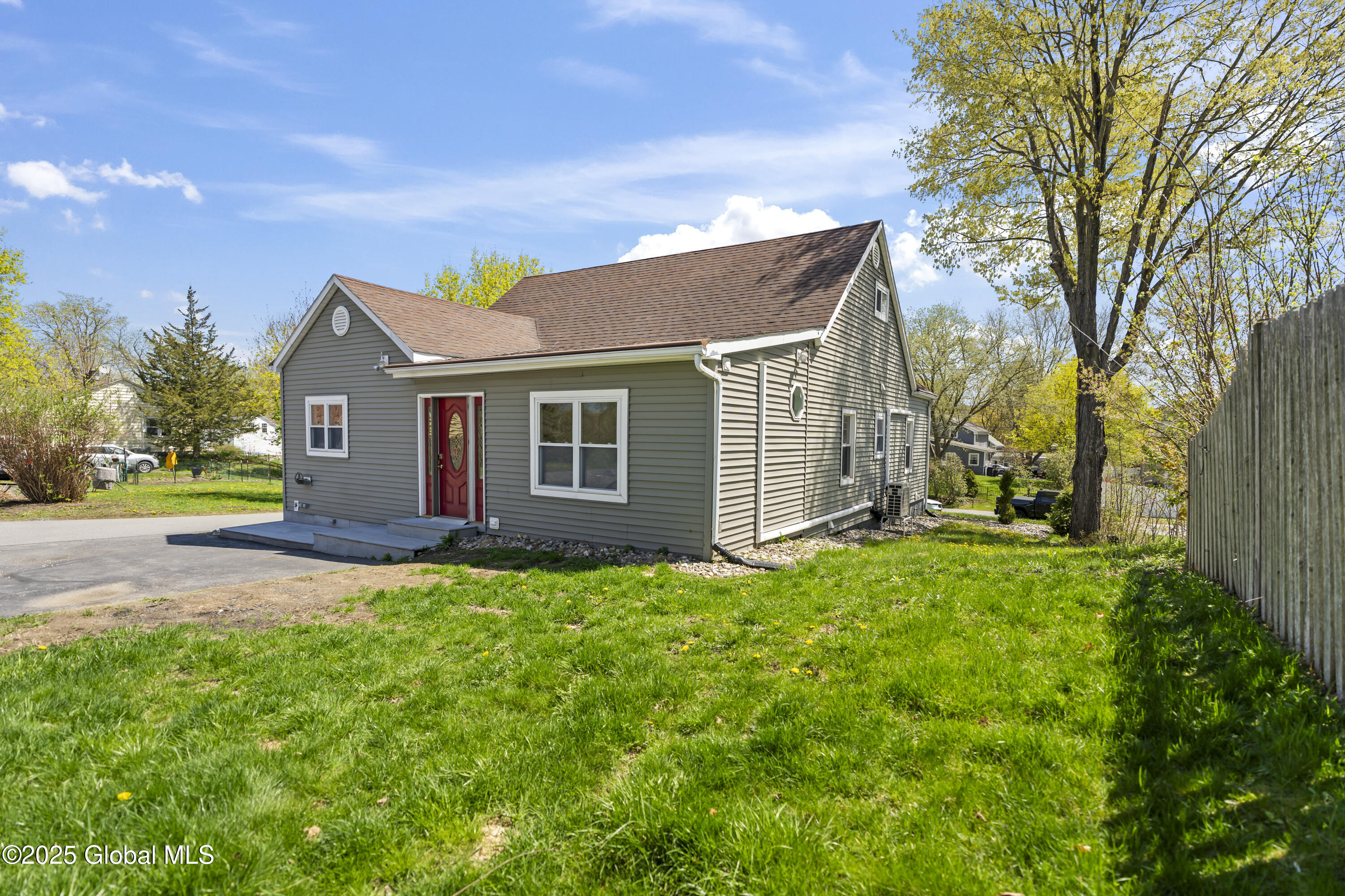 19 Champlain Road, Stillwater, New York image 4