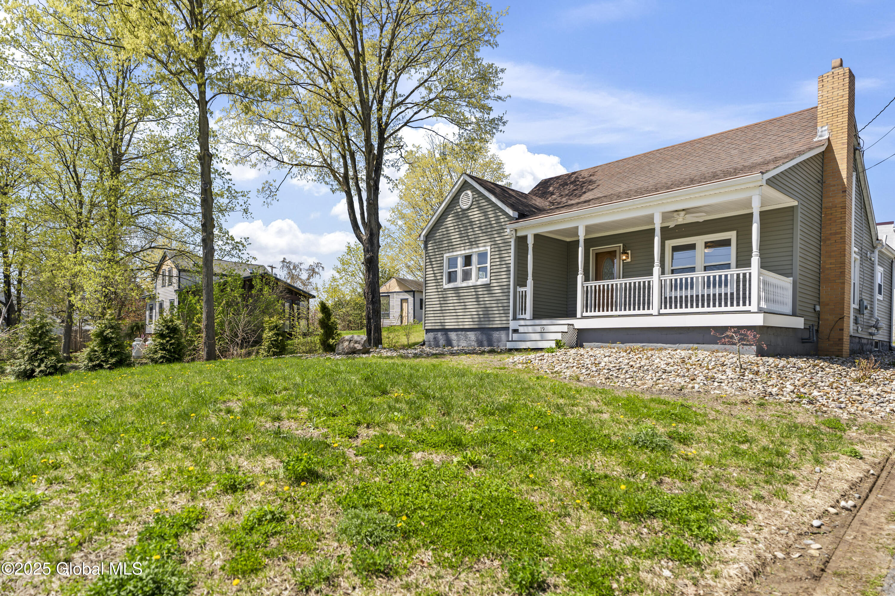 19 Champlain Road, Stillwater, New York image 2