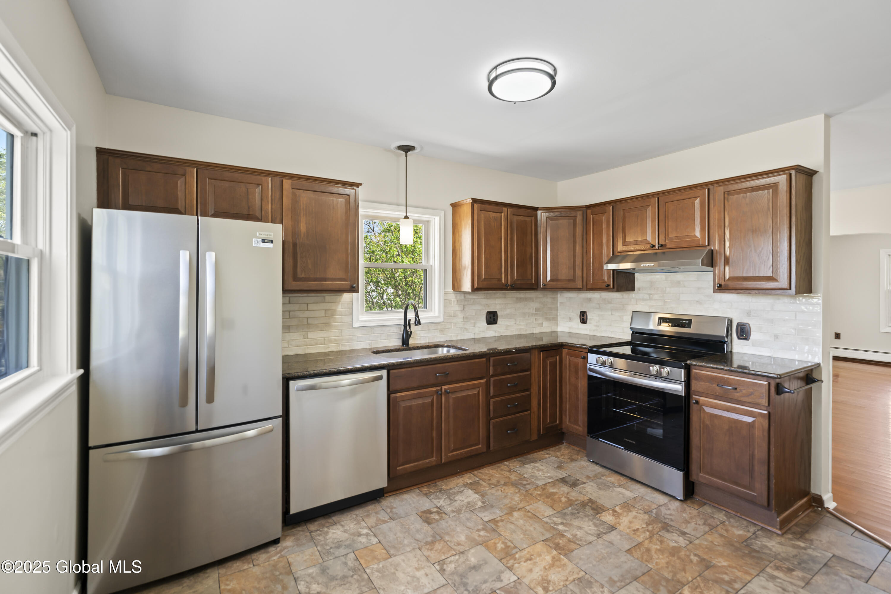 19 Champlain Road, Stillwater, New York image 8