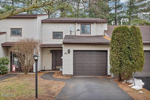 Photo of 20 Heartwood Court, Clifton Park, NY 12065 (MLS # 202531060)