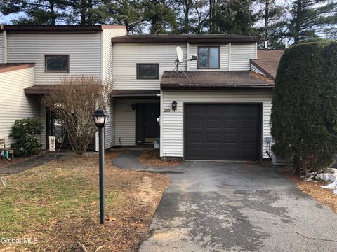 Photo of 20 Heartwood Court, Clifton Park, NY 12065 (MLS # 202531060)