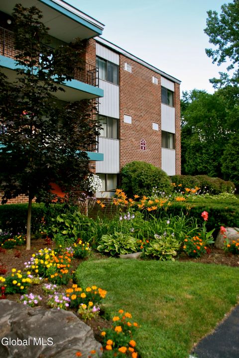 Photo of 151 Jefferson Street #43A, Saratoga Springs, NY 12866 (MLS # 202616242)