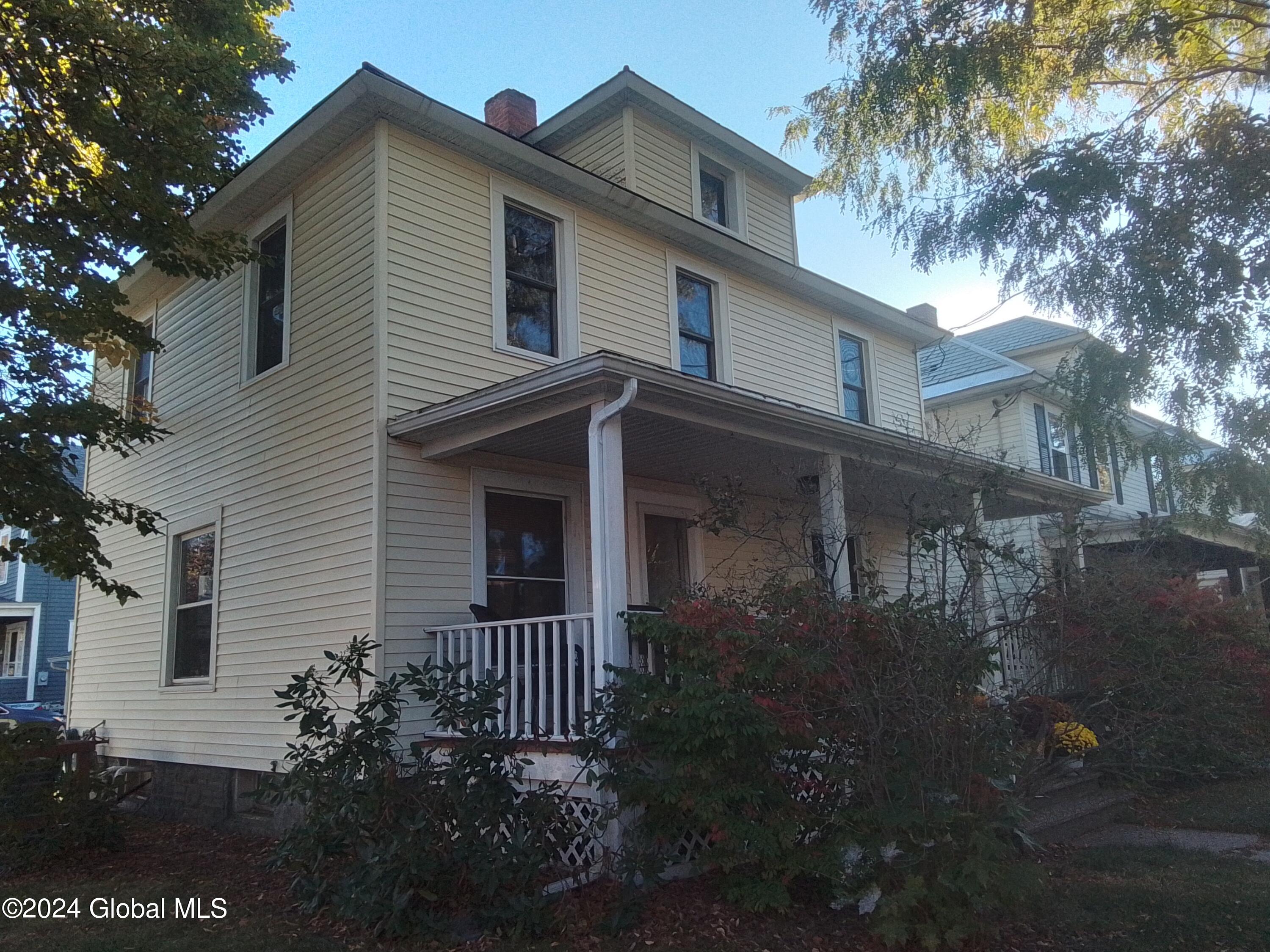 39 Hunter Street, Glens Falls, New York image 4