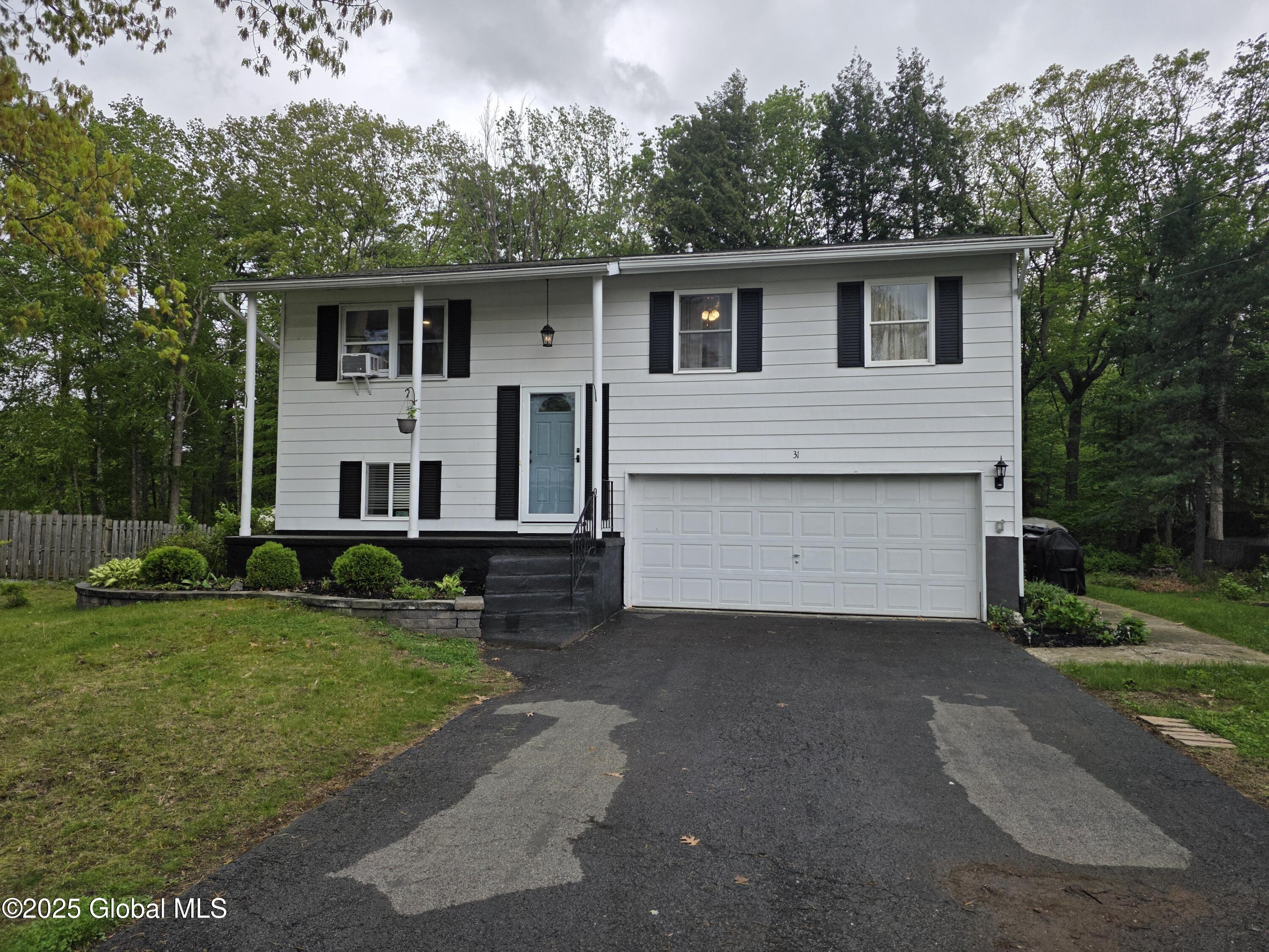 31 Whipple Tree Road, Ballston Spa, New York image 1