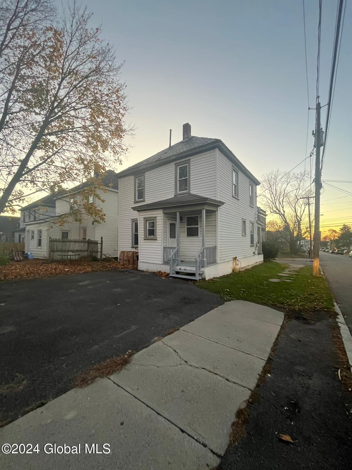 1688 Avenue B, Schenectady, New York image 25