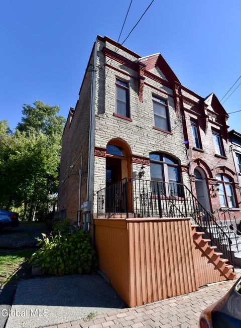 Photo of 51 1/2 First St, Albany, NY 12210 (MLS # 202528548) Photo of 51 1/2 First St, Albany, NY 12210 (MLS # 202528548)