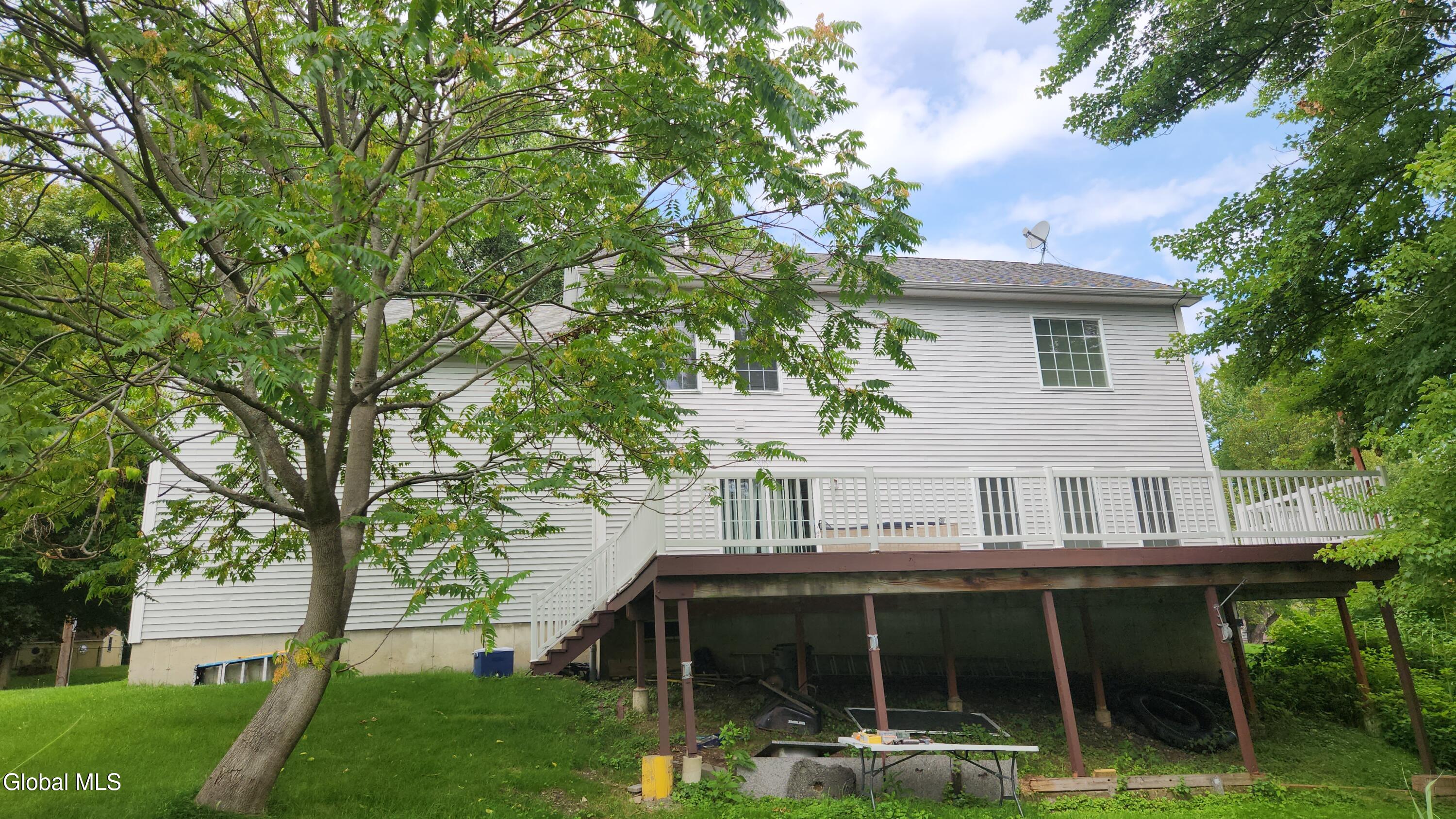 5 Homestead Drive